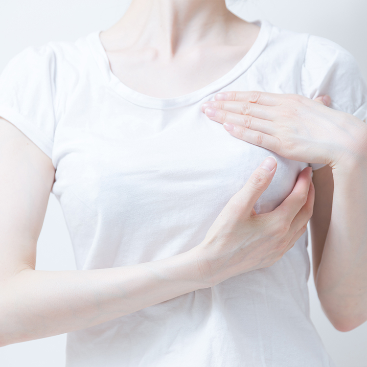 乳房の変化に気をつける