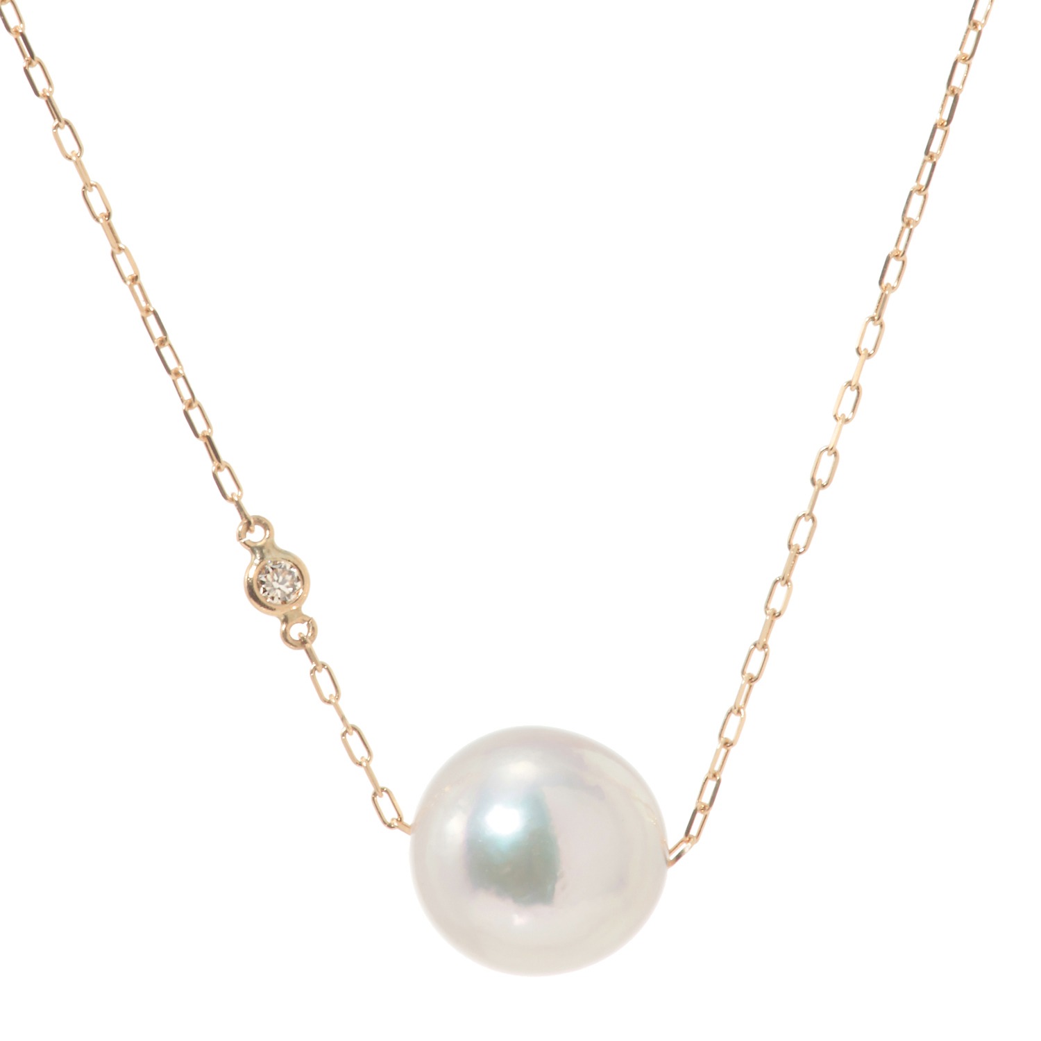 ＡＹＡＫＯ
ｂｙ　パルミナーレ
１８Ｋ
８．５ｍｍＵＰ
国産アコヤパール
ダイヤモンドアクセント
スルーネックレス