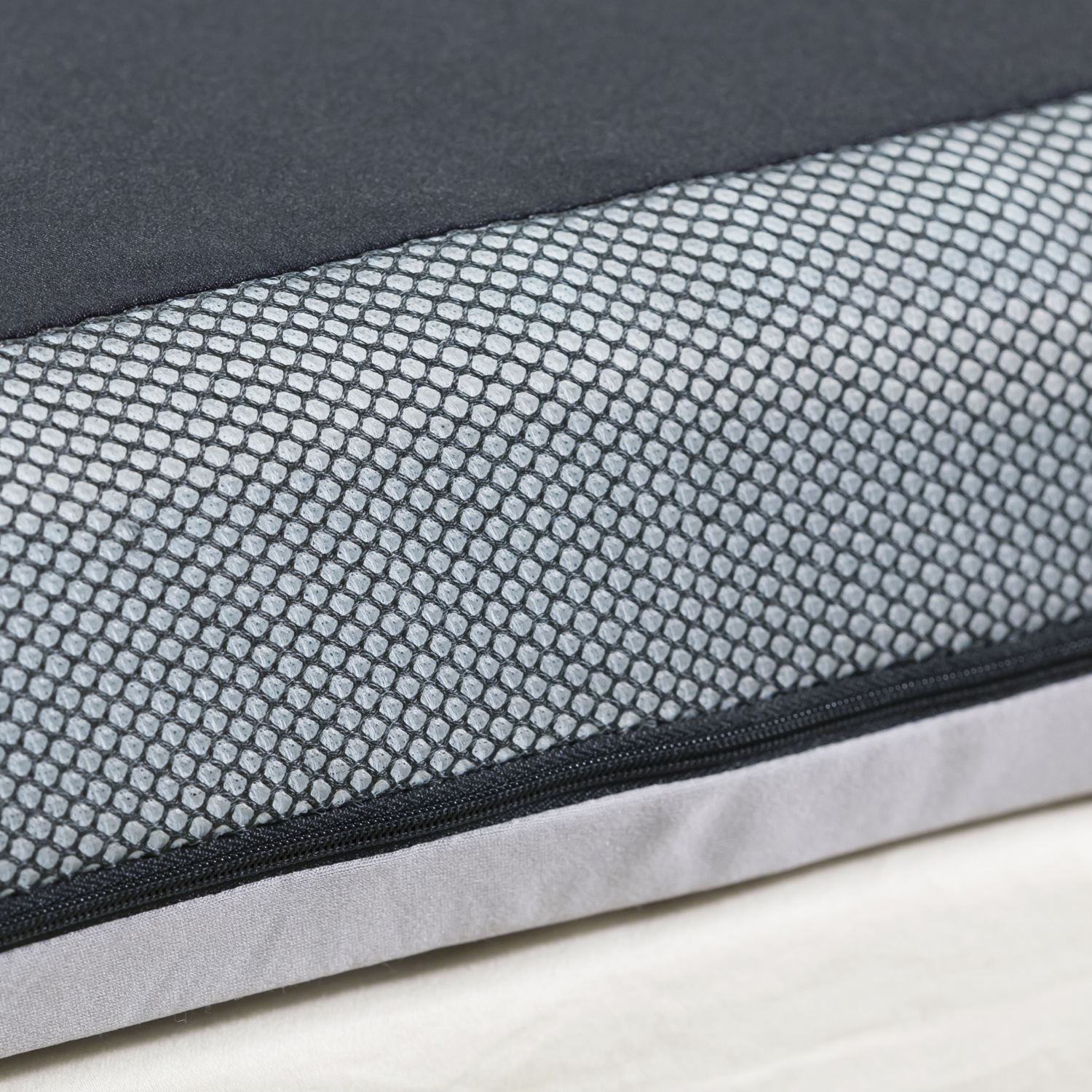 ＜ダブル＞未体験の浮遊感！　ジェルを練り込んだブルーブラッド　幾何学プロファイルマットレス“ブラフマン”