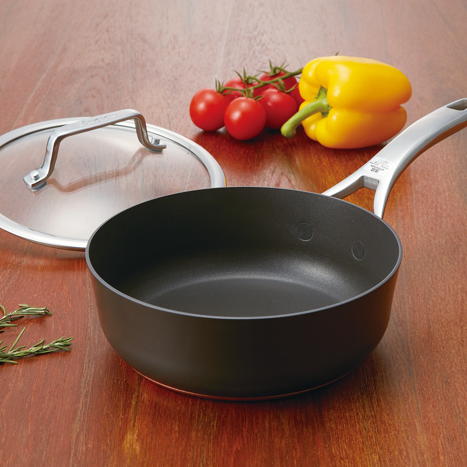 ＜浅型片手鍋２０ｃｍ＞マイヤー
アナロン
ヌーベルカッパー
