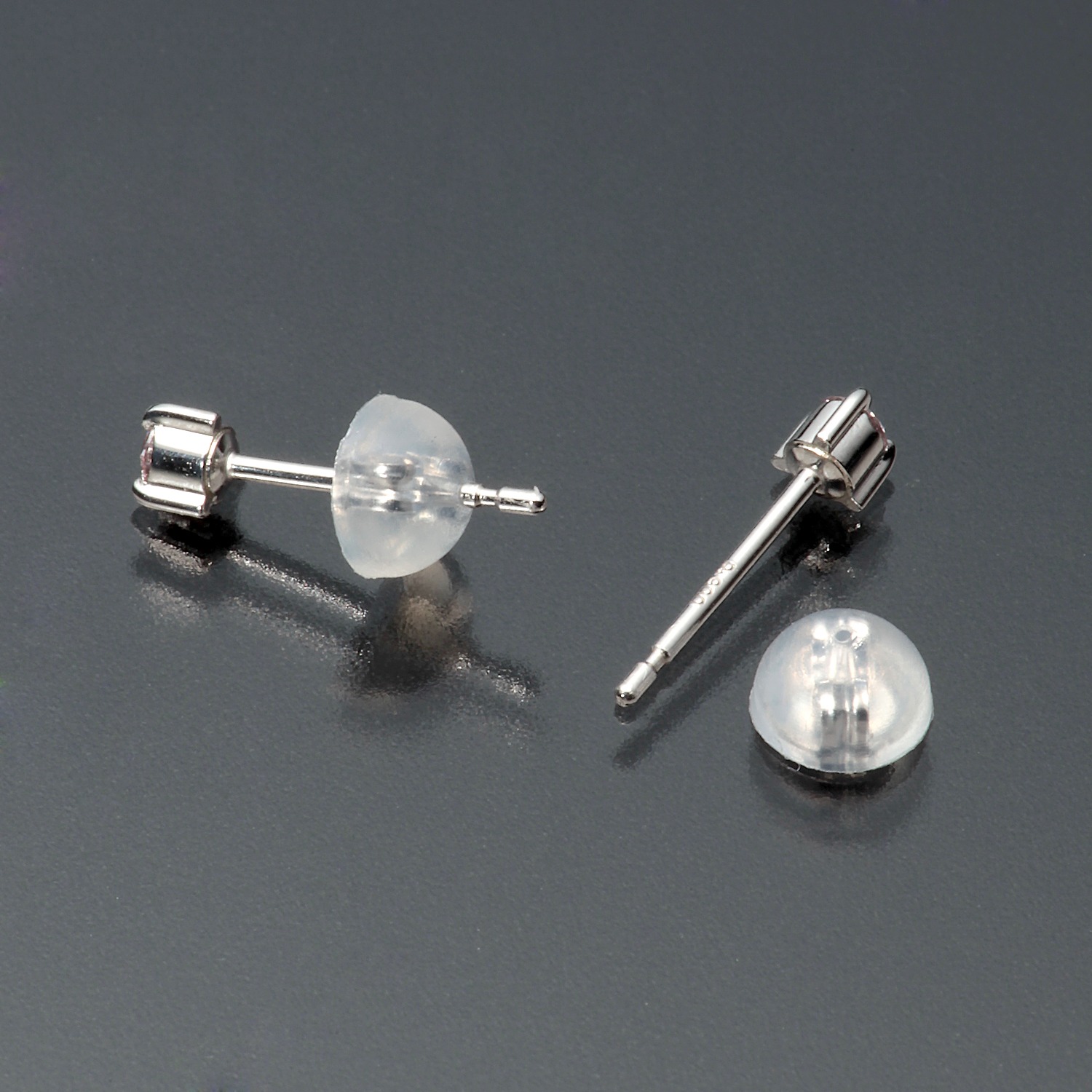 ラビオス
プラチナ９００
アーガイル産
ピンクダイヤモンド
スタッドピアス
＜鑑別書付＞