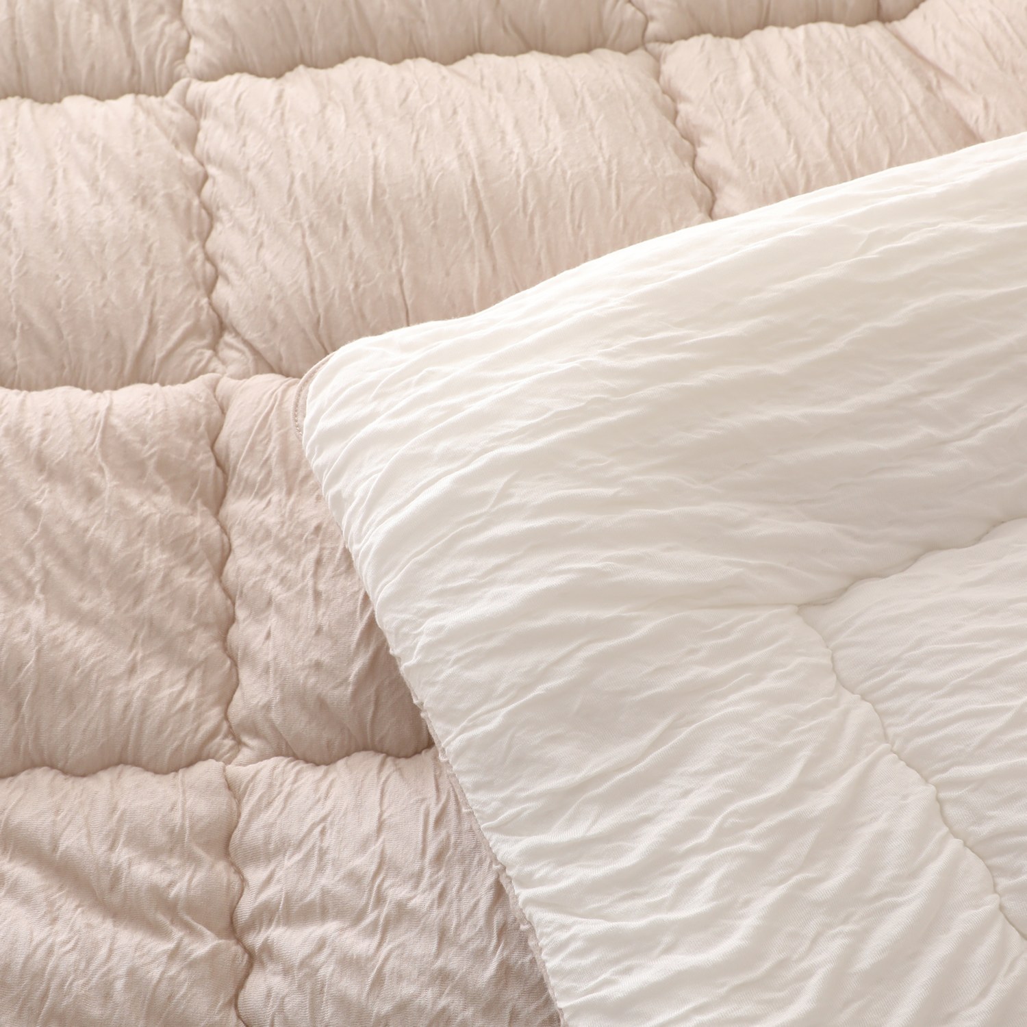 ＜クイーン＞ 快眠博士 とろけるふとん “イニフィーII” 肌掛けふとん 