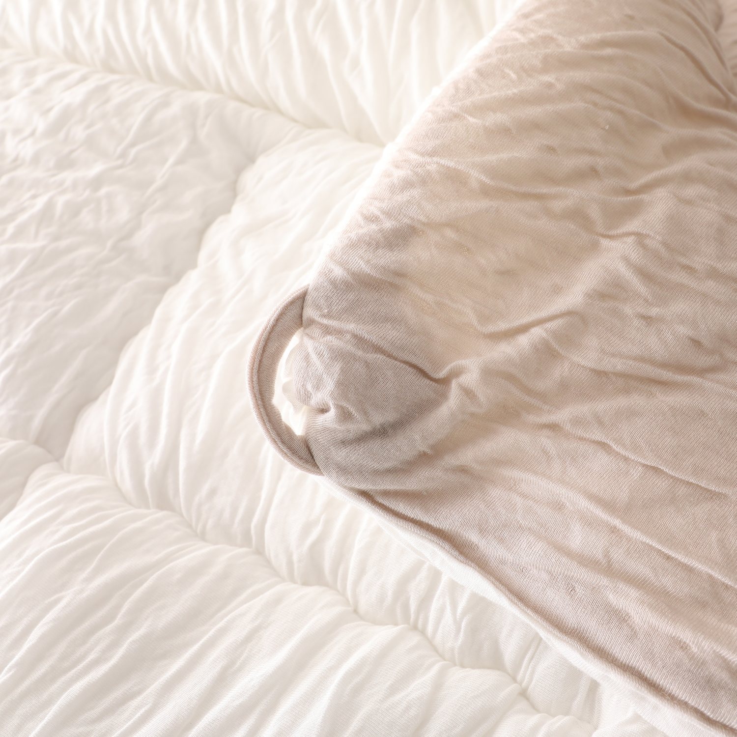 ＜クイーン＞ 快眠博士 とろけるふとん “イニフィーII” 肌掛けふとん 