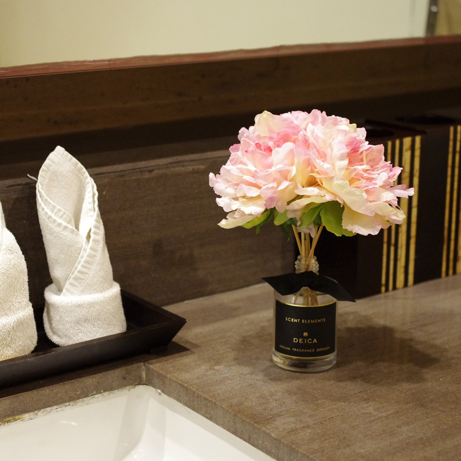 デイカ
セントエレメンツ
アロマフレグランス
ディフューザー