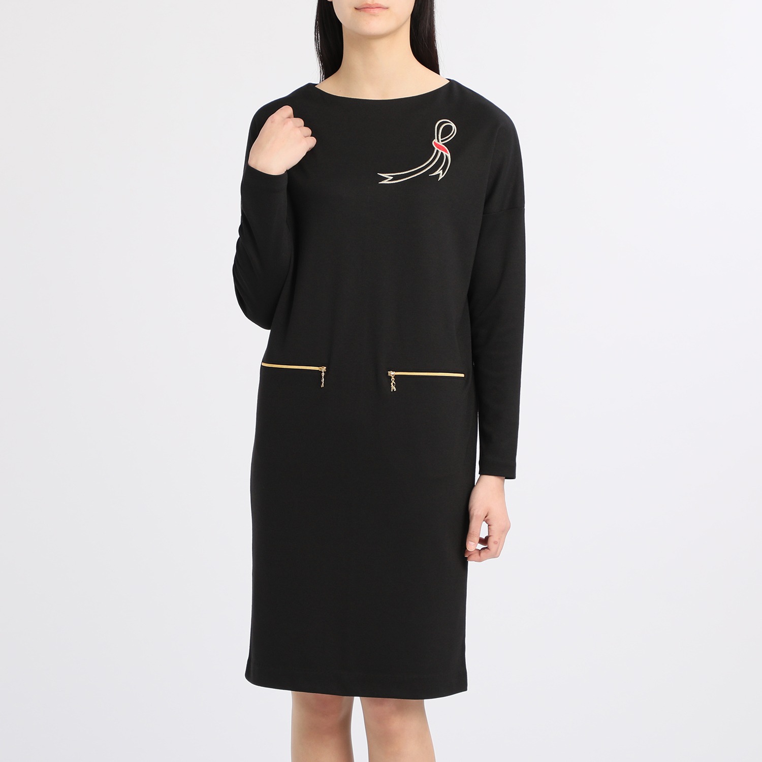 ロベルタディカメリーノ
フォルトゥーナ
ロゴ刺しゅうアクセント
ワンピース