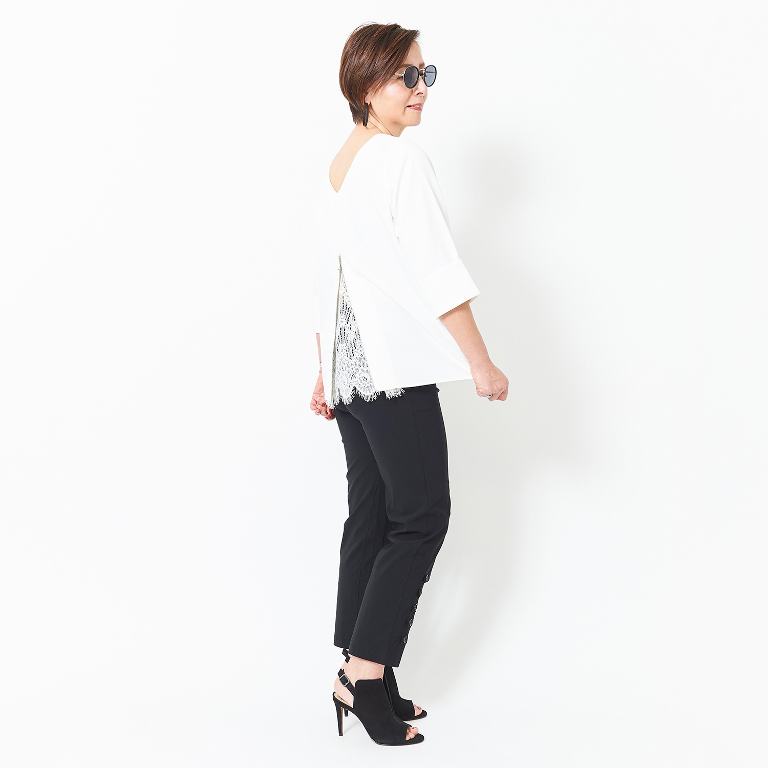 アプローズアンドコー
ニューヨーク
タックアクセント
スリムパンツ