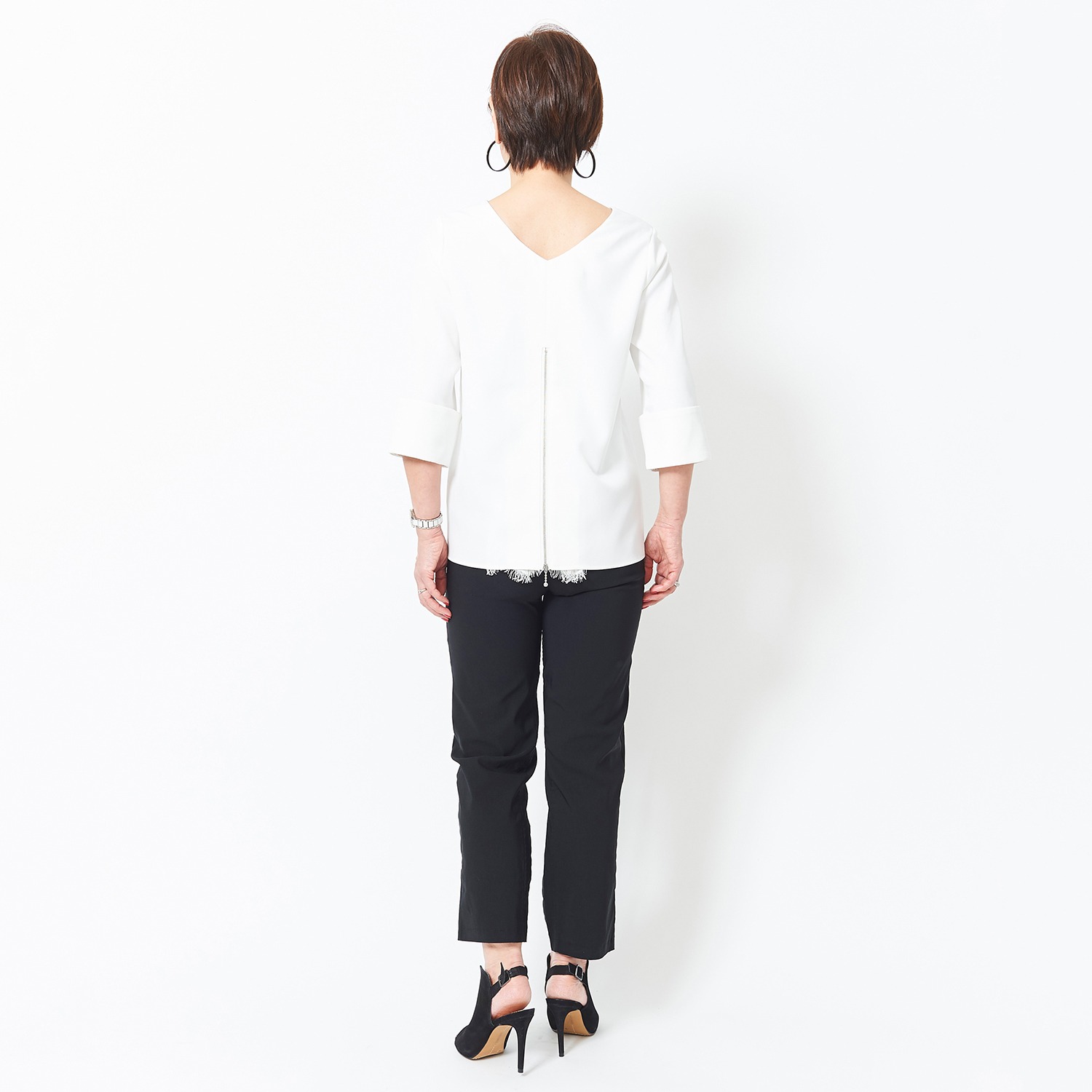 アプローズアンドコー
ニューヨーク
タックアクセント
スリムパンツ