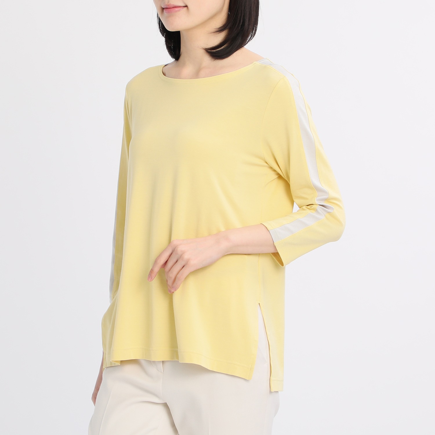 シャビージェンティール
配色ライン切替
プルオーバー