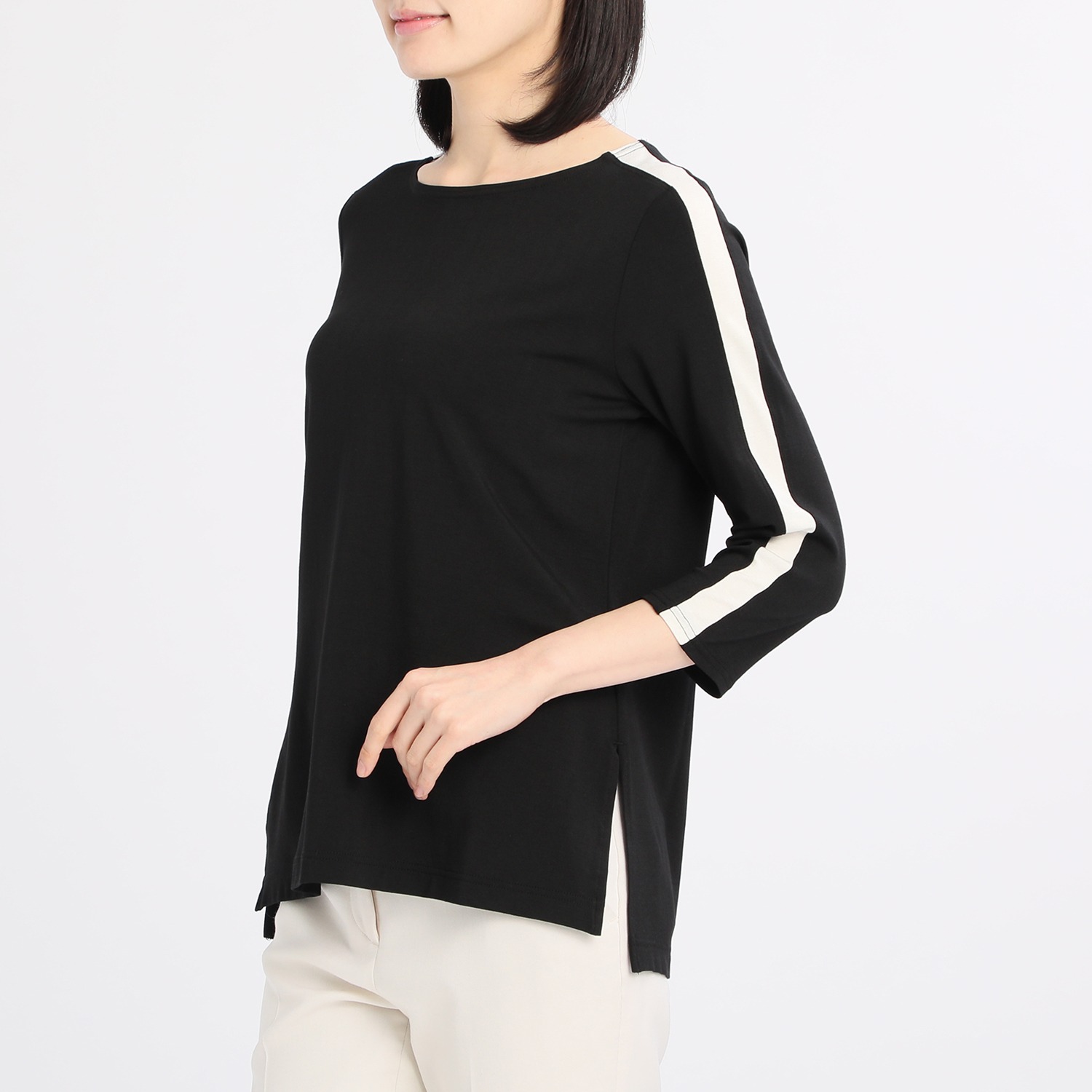 シャビージェンティール
配色ライン切替
プルオーバー