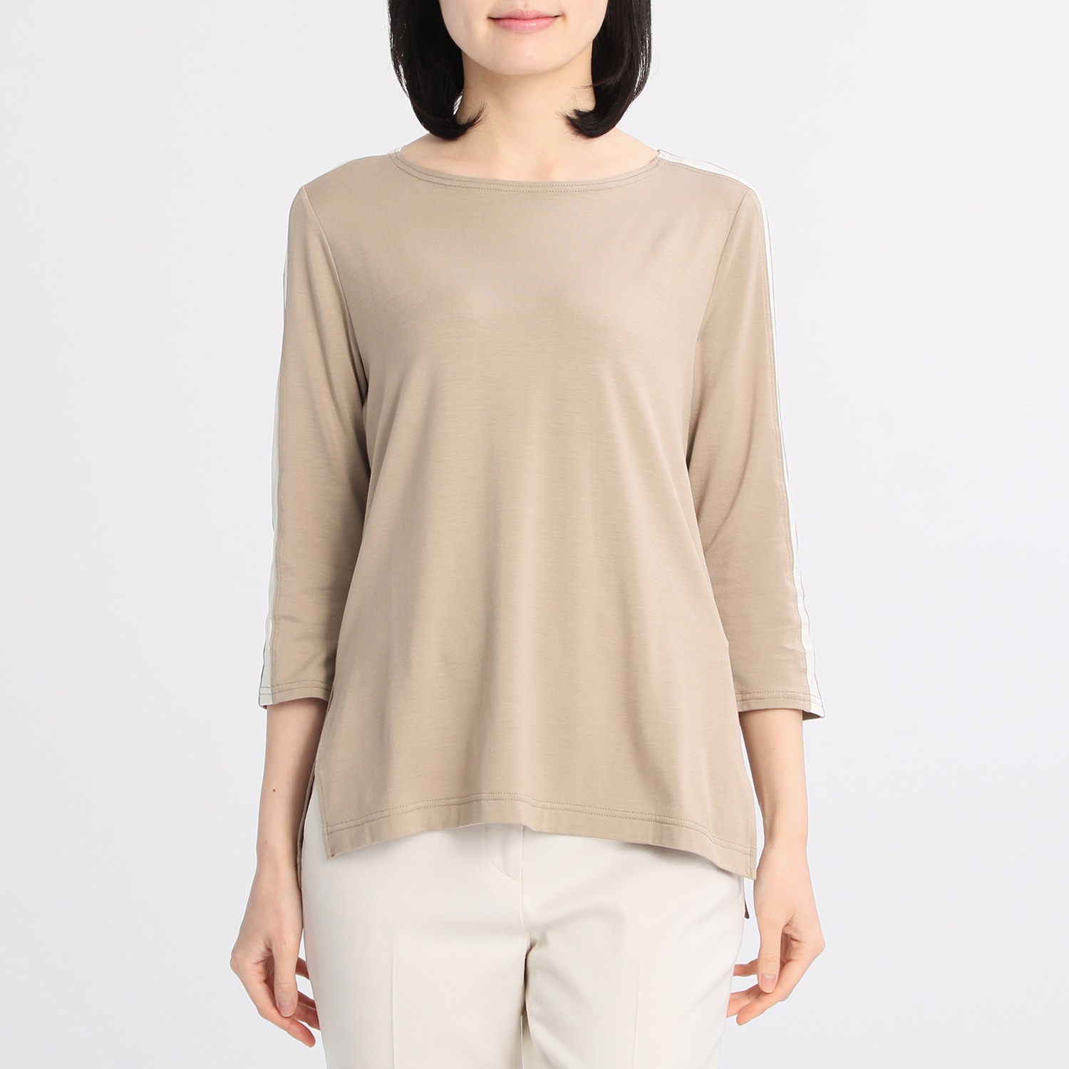 シャビージェンティール
配色ライン切替
プルオーバー