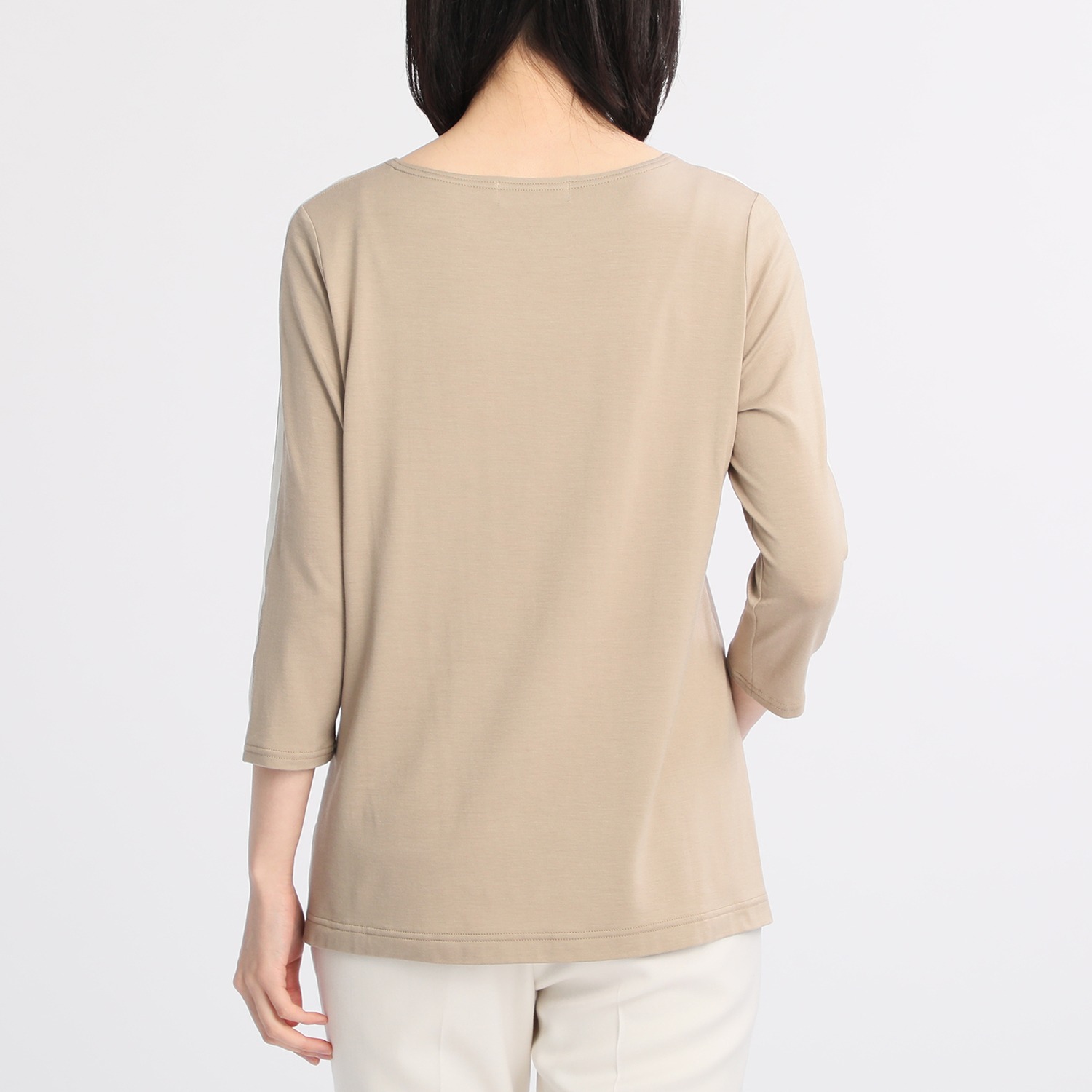 シャビージェンティール
配色ライン切替
プルオーバー