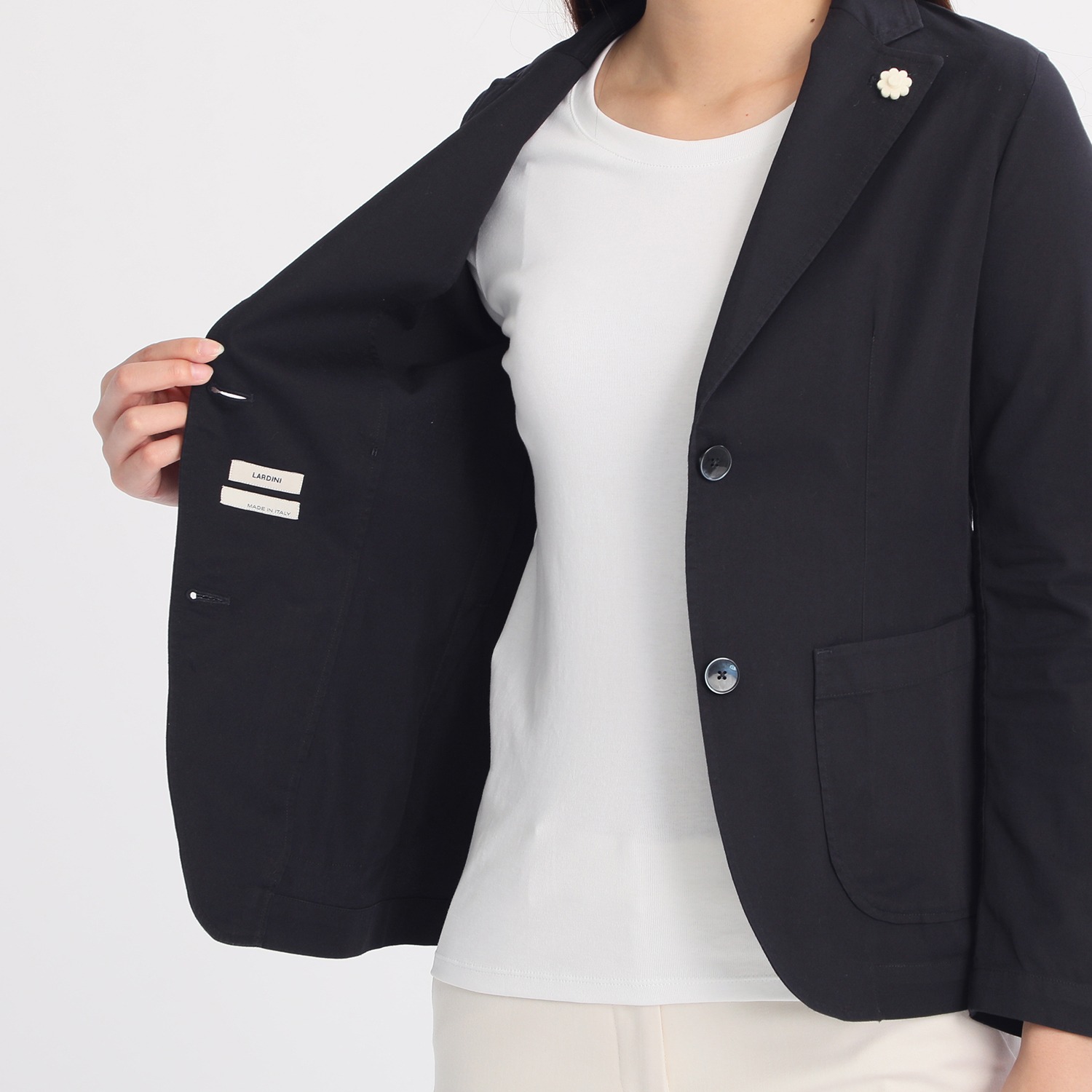 ラルディーニ
ブートニエール付
テーラードジャケット