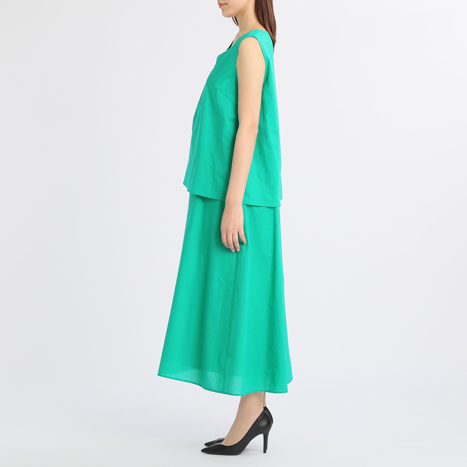 クワンティシ
コットンローン
ノースリーブワンピース