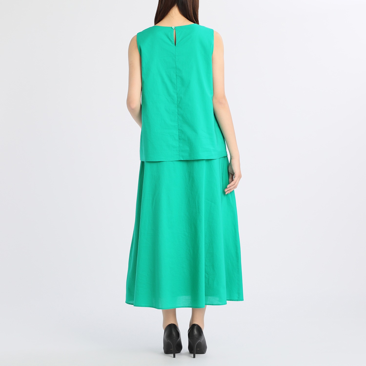 クワンティシ
コットンローン
ノースリーブワンピース