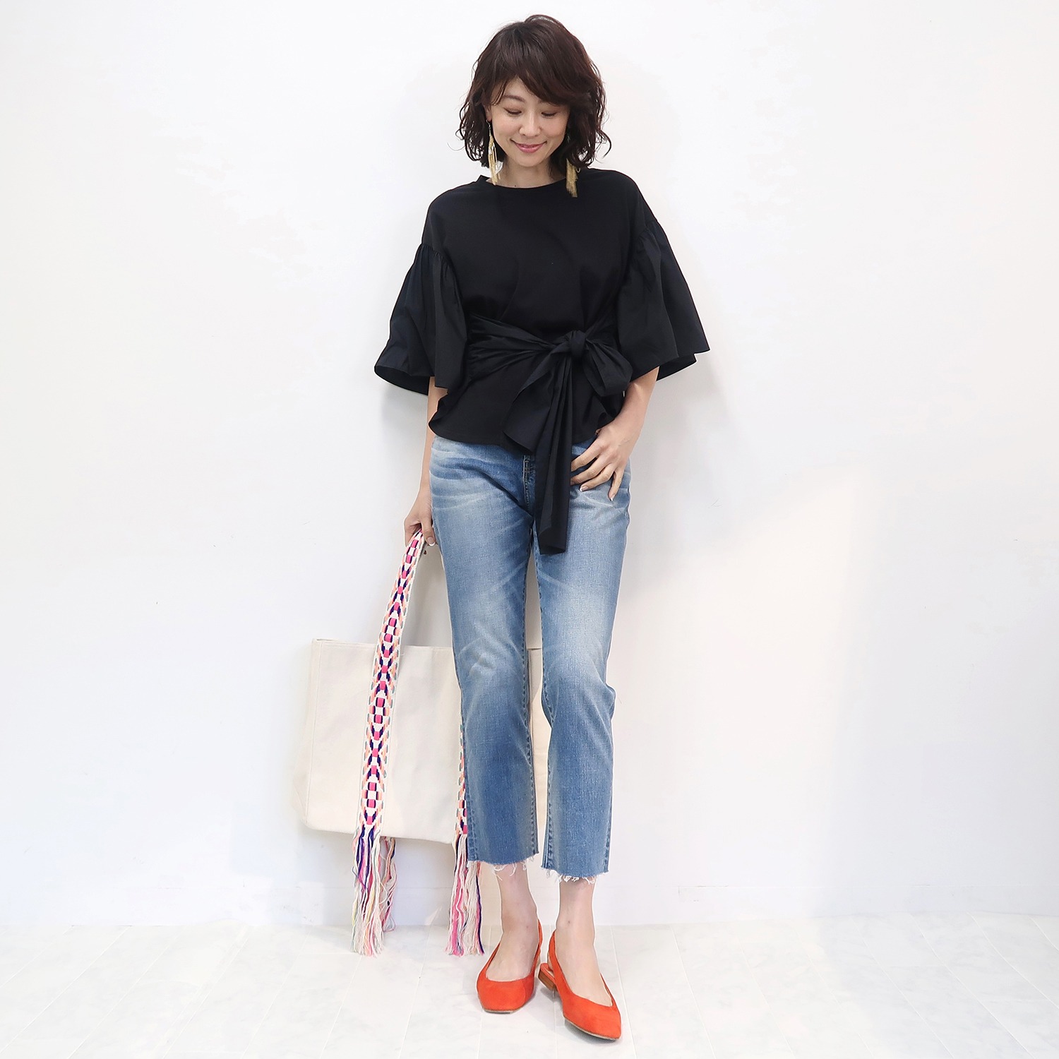 クワンティシ
異素材コンビネーション
ウエストリボンアクセント
プルオーバー