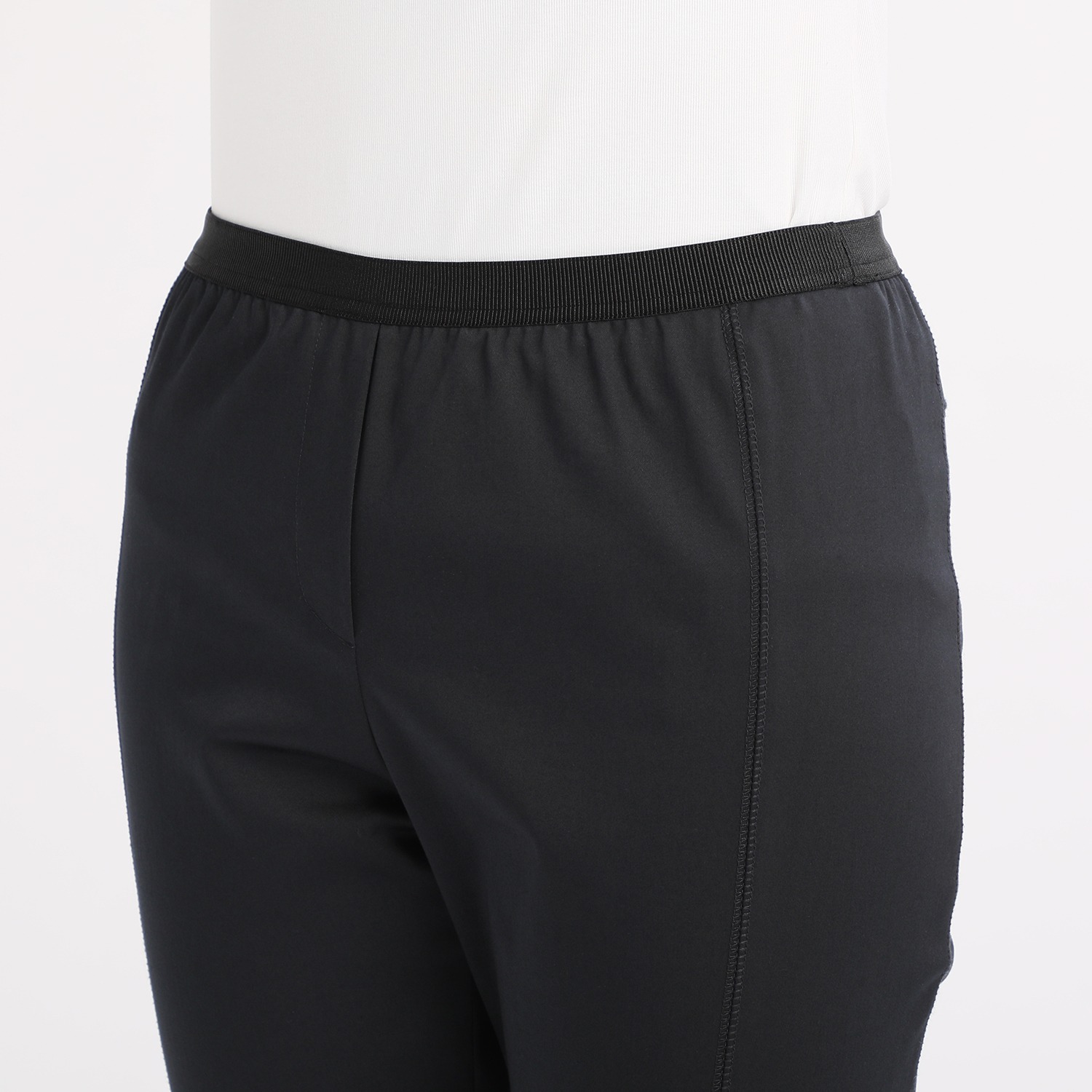 エミュル
サテン
レギンスパンツ