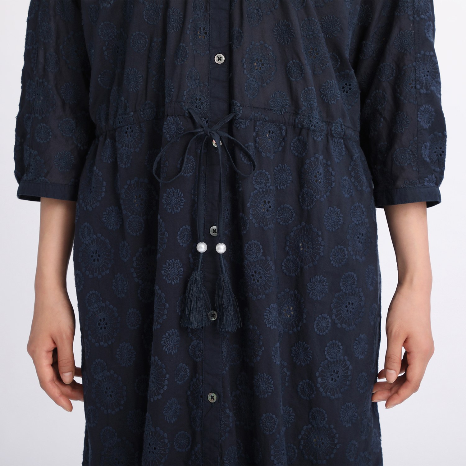 ラ　ヴァーグ　デトワール
インド綿
総刺しゅう
２ウェイシャツワンピース