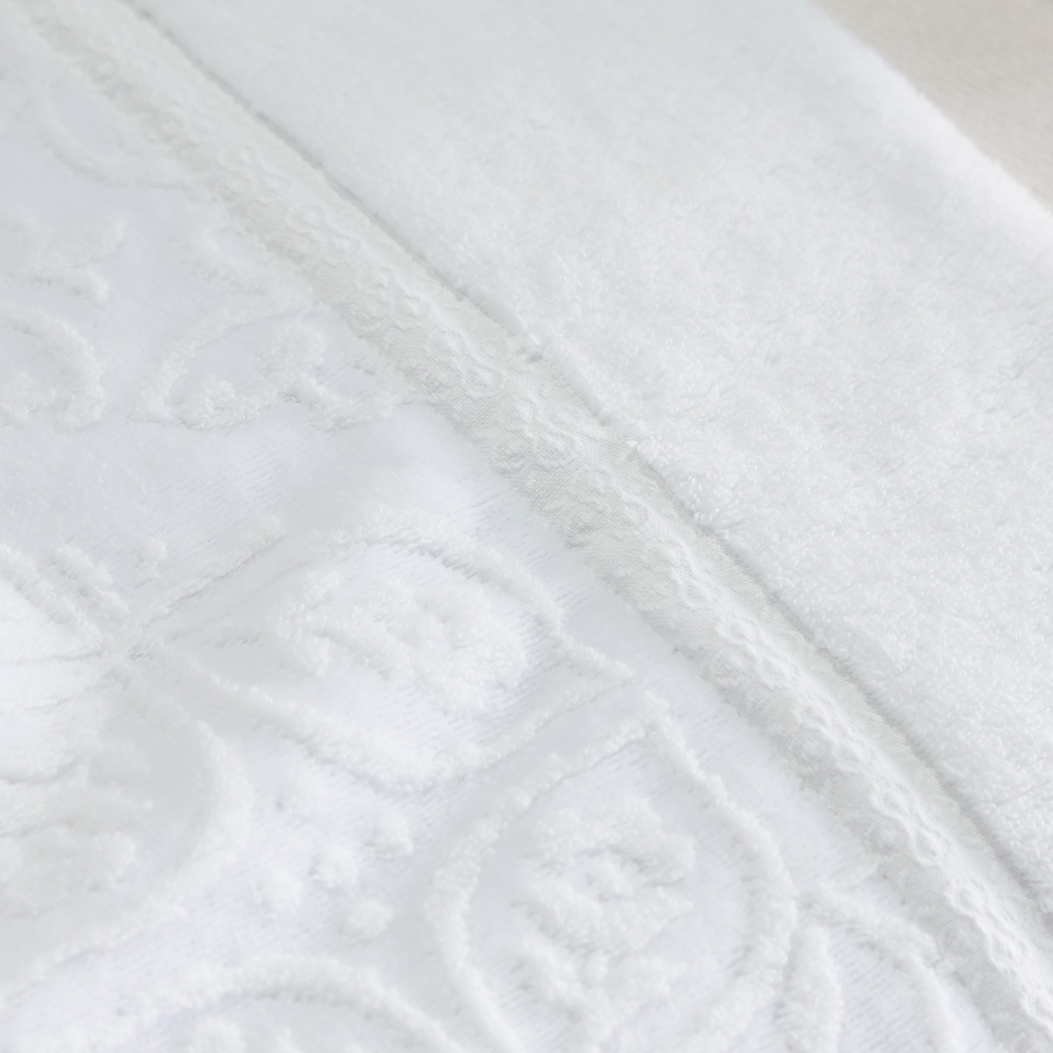 ＜シングル＞
西川
極上の肌触り！
今治タオルケット“極織”