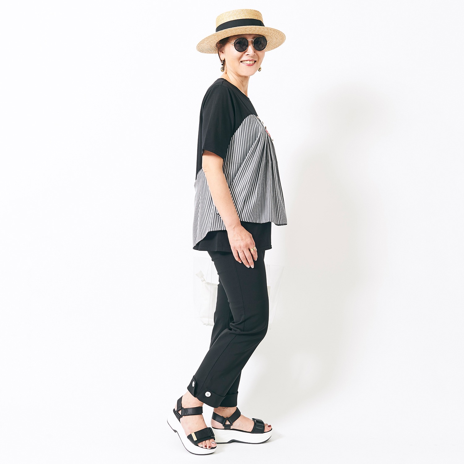 アプローズアンドコー
ニューヨーク
ビスチェ風デザイン
半袖プルオーバー