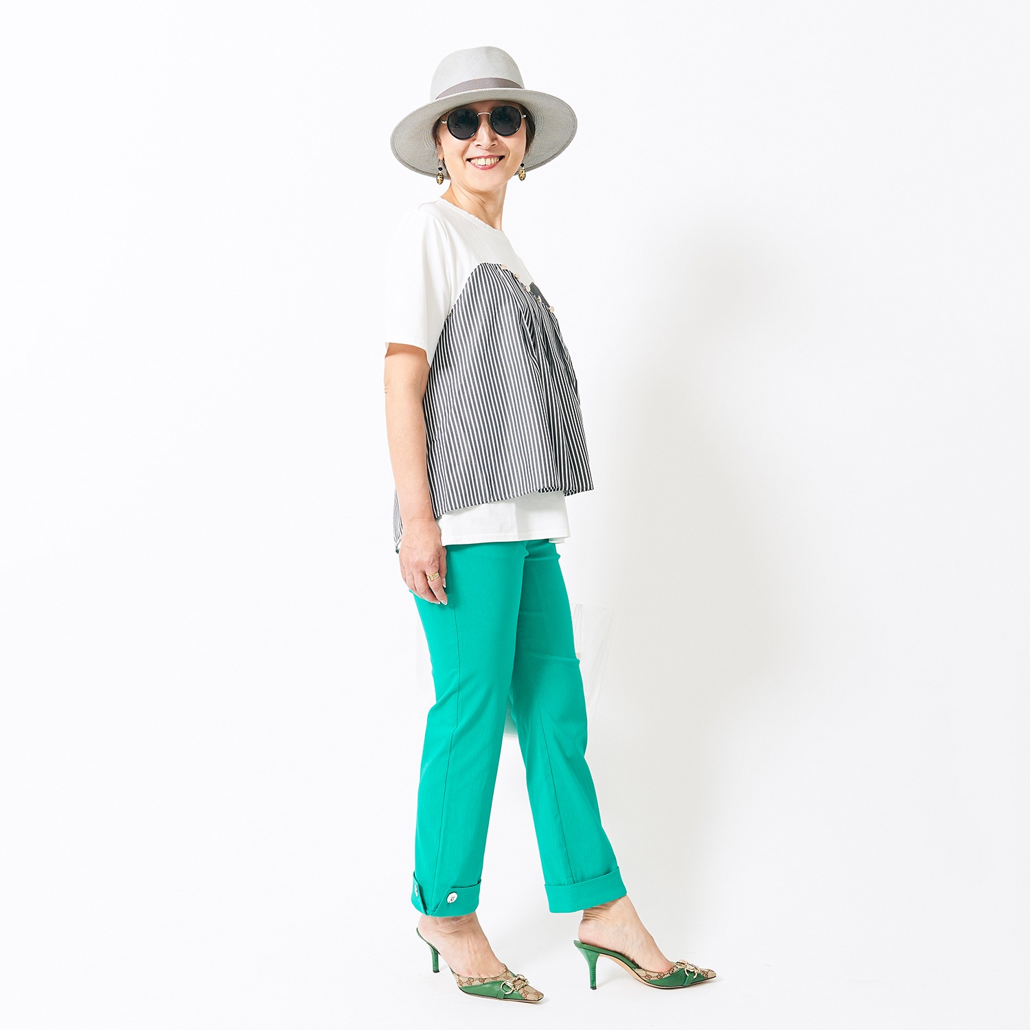 アプローズアンドコー
ニューヨーク
ビスチェ風デザイン
半袖プルオーバー