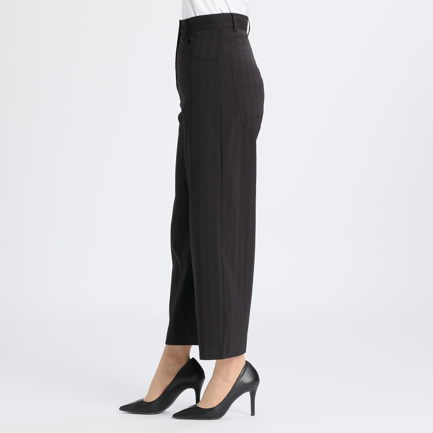 キリ　エ　キリ
ジャガード
ストライプ柄
ワイドパンツ