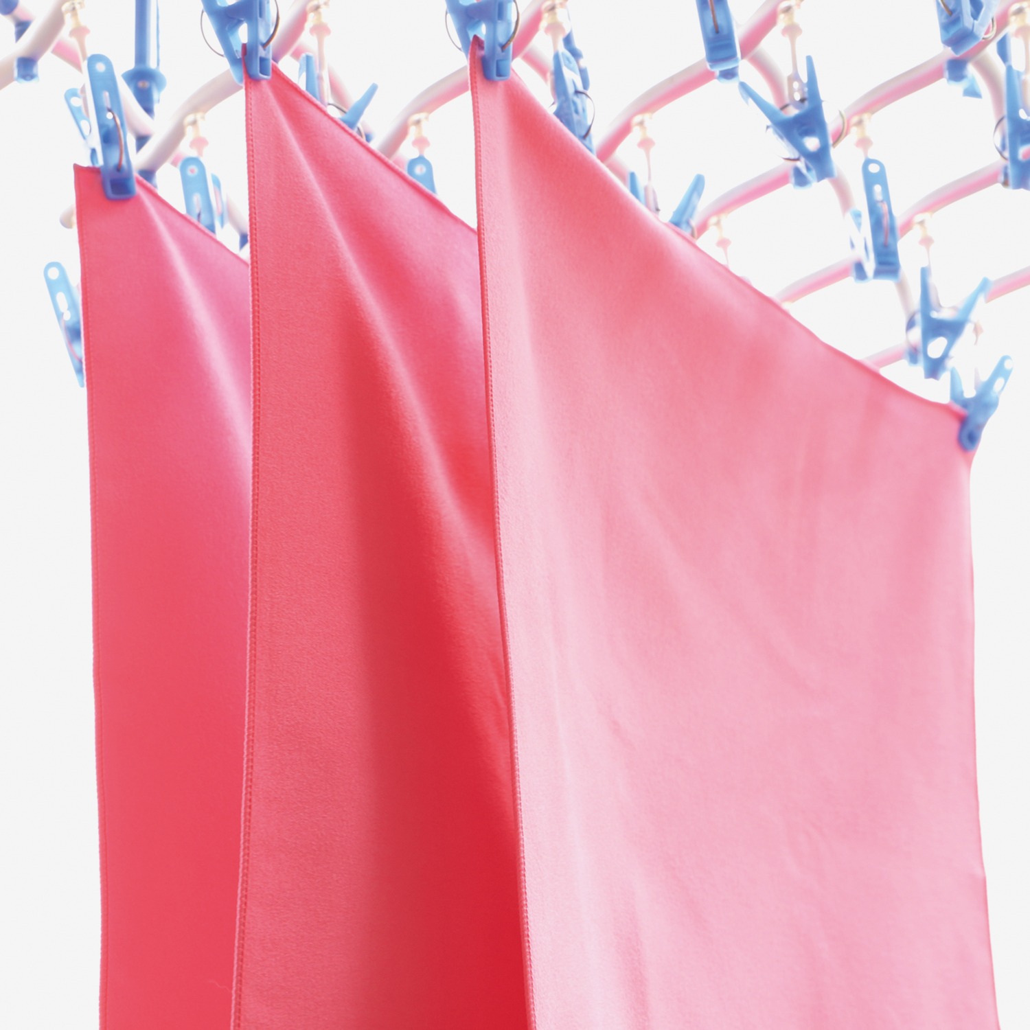 スピード吸水＆すぐ乾く！ 嫌なニオイを防ぐ なめらかタッチの “抗速ドライ” フェイス用同色３枚組