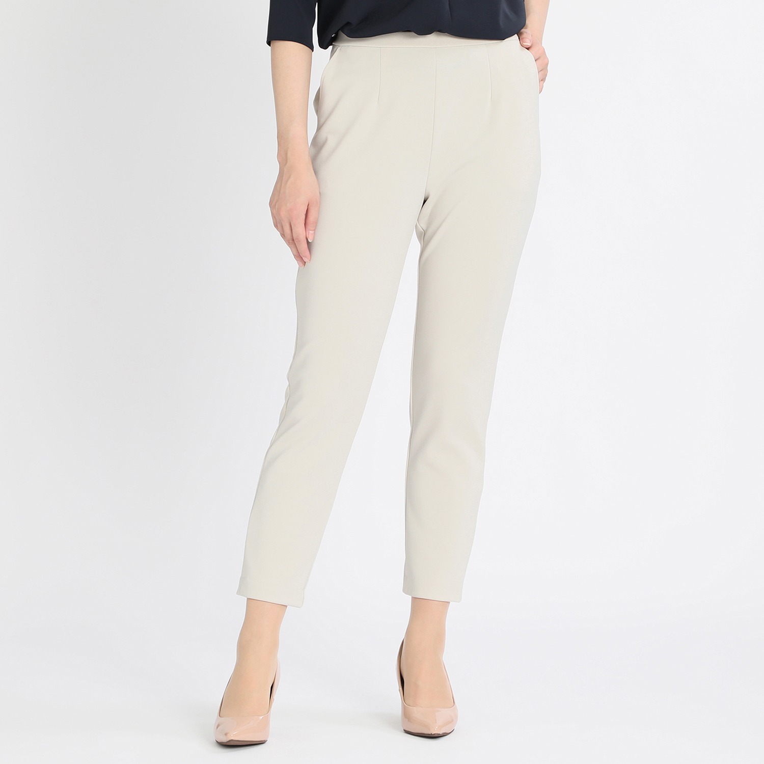 上質ごこち テーパード アンクルパンツ