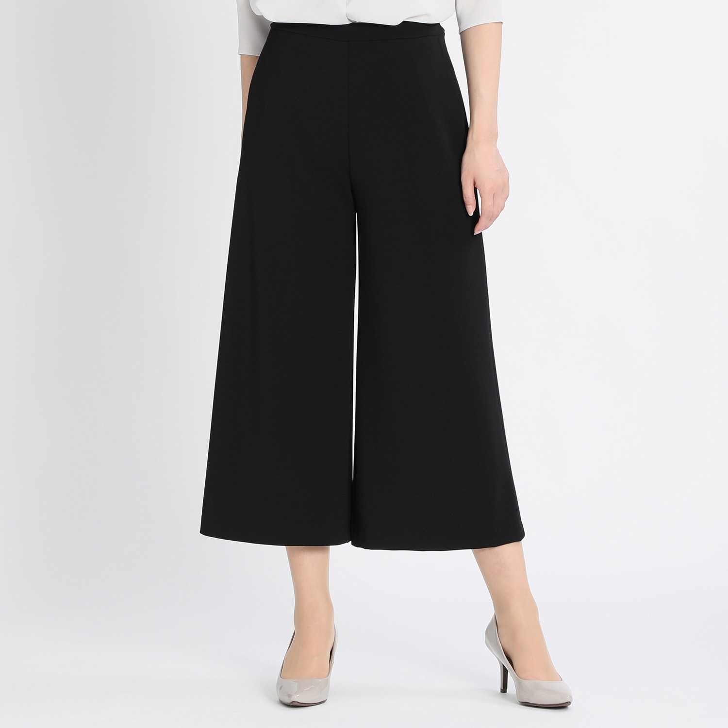 上質ごこち ワイドクロップトパンツ