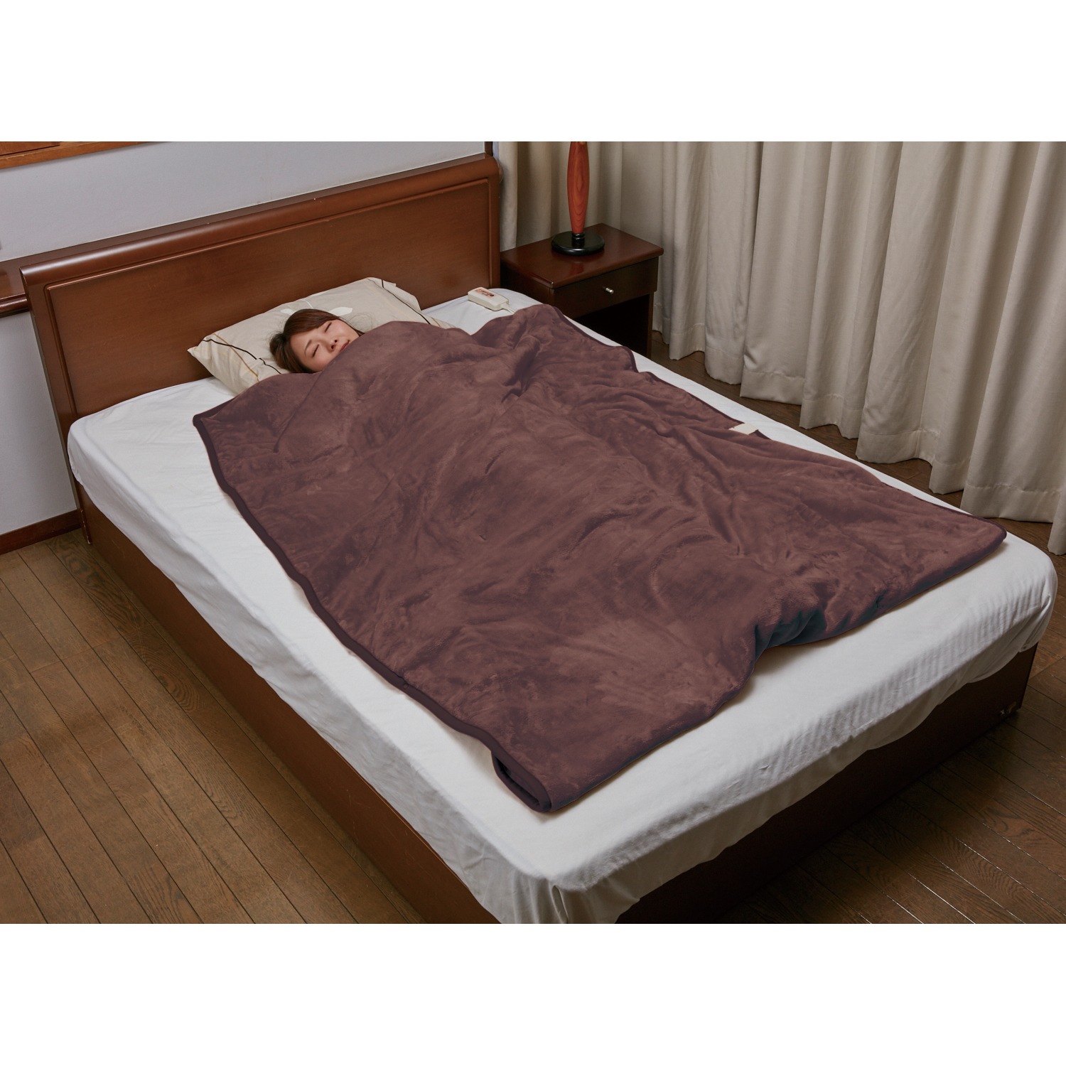 ＜セミダブル＞足元ぽかぽか＆ふんわりなめらか！ 贅沢２枚合わせ フランネル電気毛布 掛け・敷き兼用タイプ 