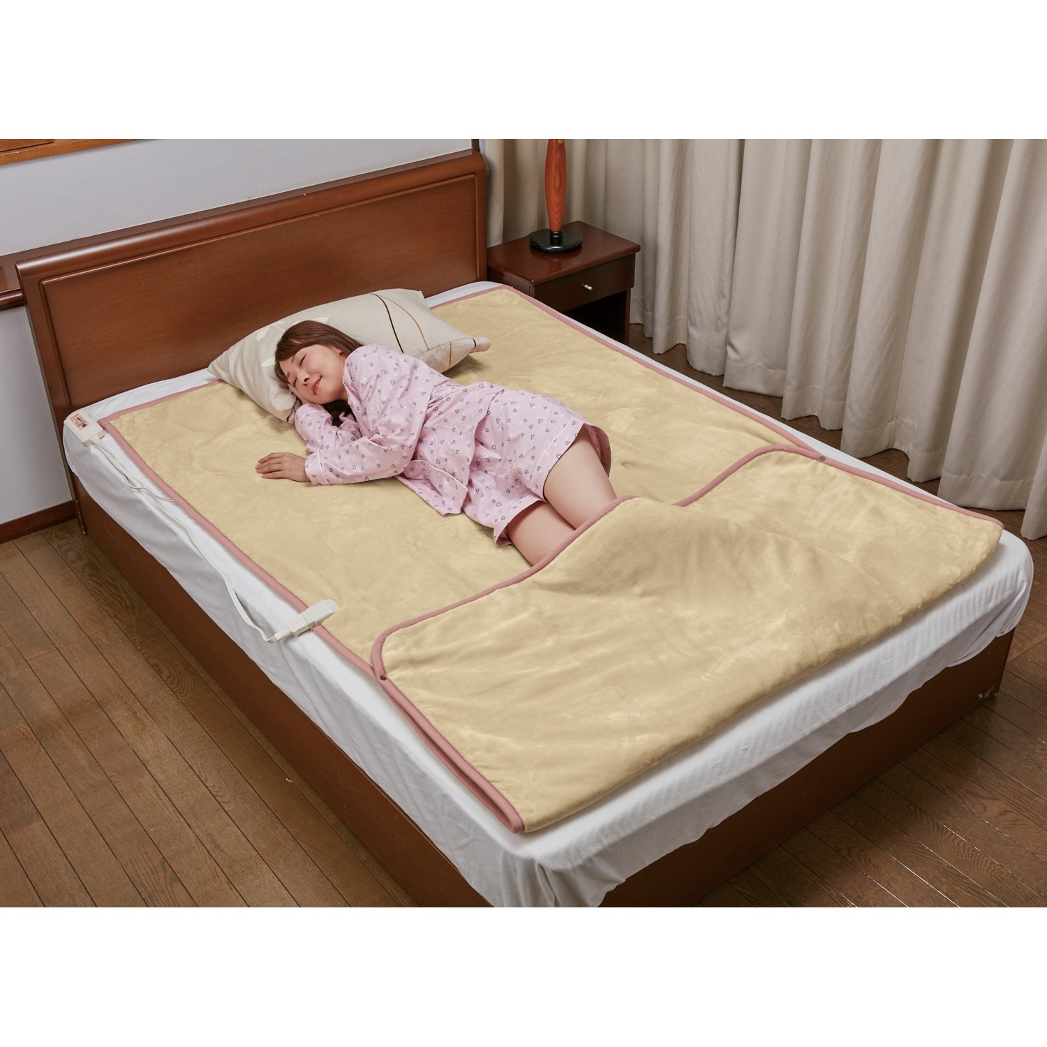 ＜セミダブル＞足元ぽかぽか＆ふんわりなめらか！ 贅沢２枚合わせ フランネル電気毛布 掛け・敷き兼用タイプ 