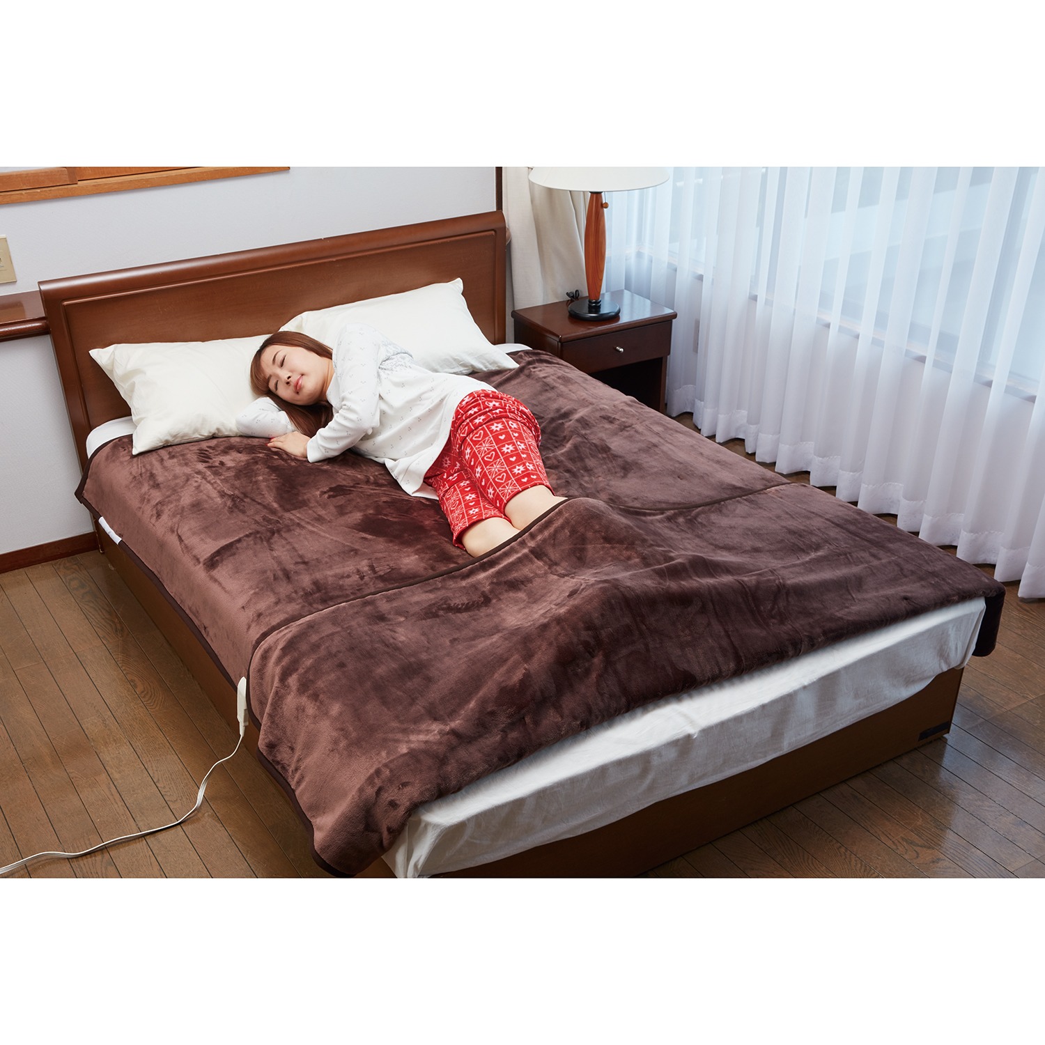 ＜セミダブル＞足元ぽかぽか＆ふんわりなめらか！ 贅沢２枚合わせ フランネル電気毛布 掛け・敷き兼用タイプ 