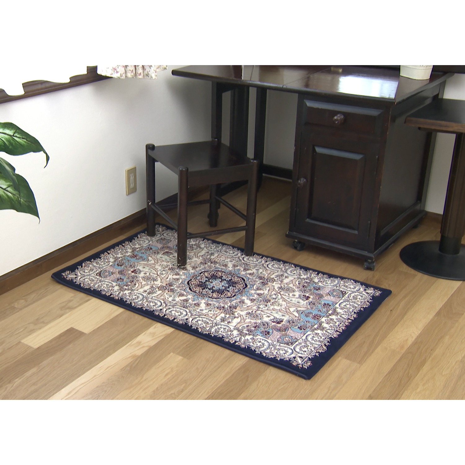 エジプト製 緻密な織りと 柔らかく繊細な肌触り ウィルトン織 高級ペルシャン玄関マット “ロイヤルタピス”