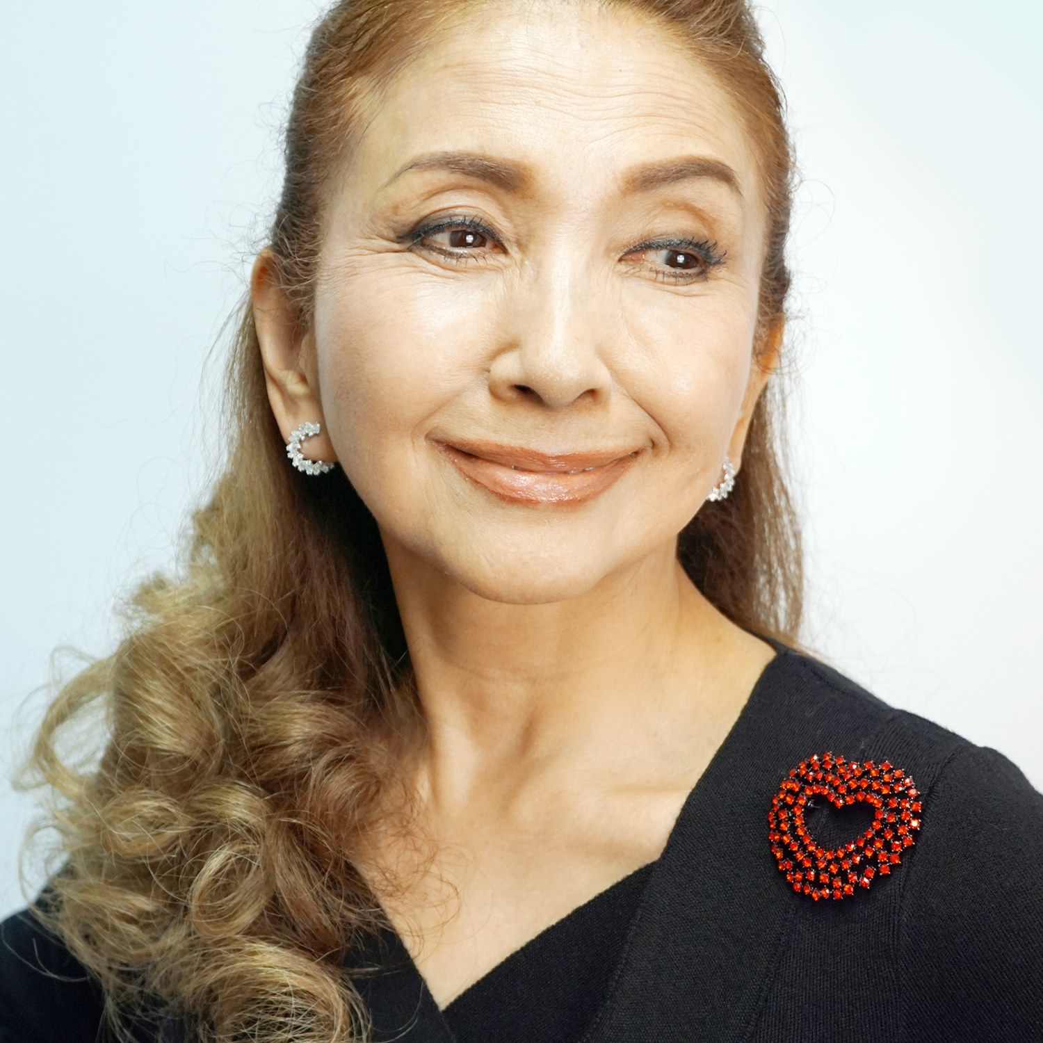 マダムヒロコ ビジュウ ハートモティーフ ブローチ “レッドターゲット”