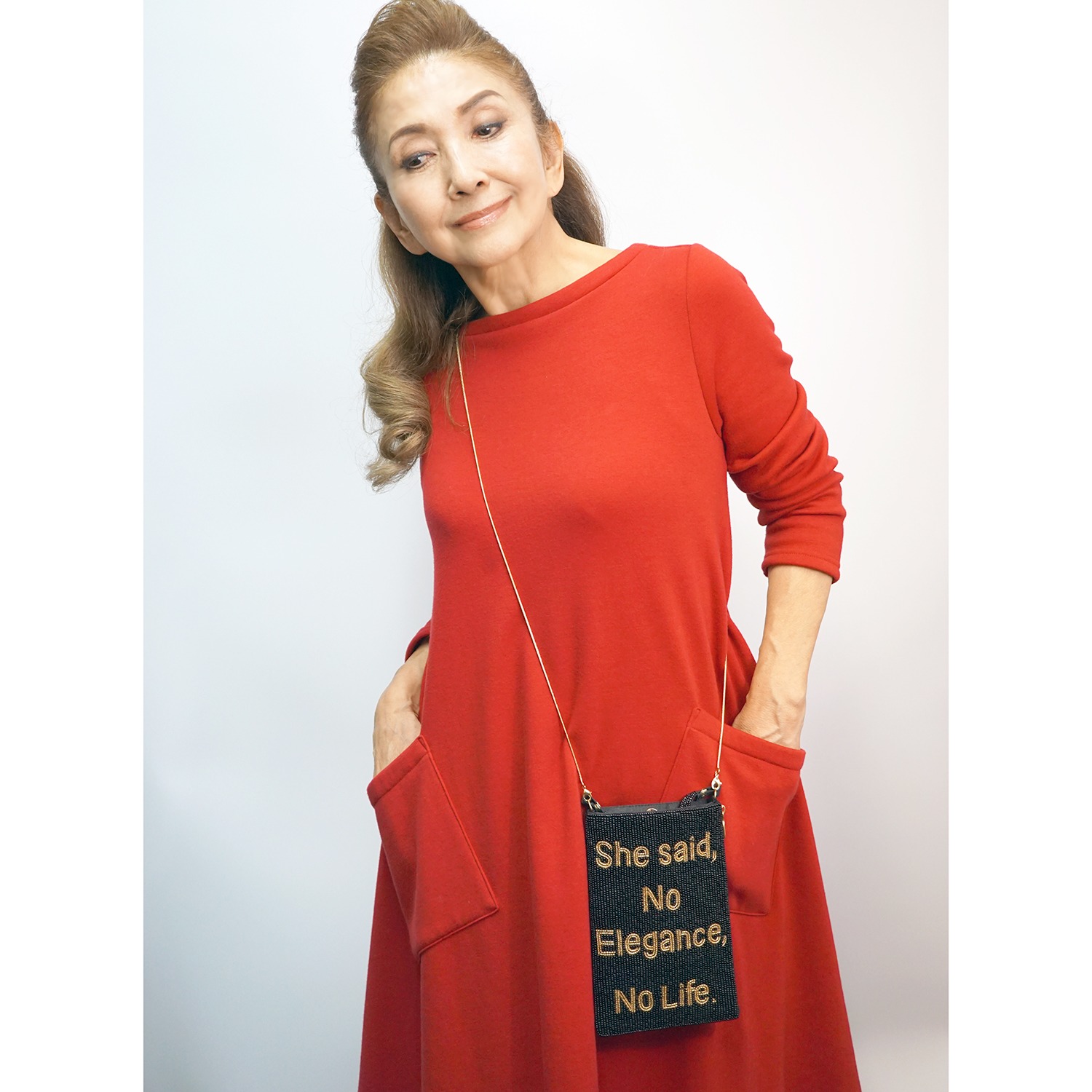 マダムヒロコ ビーズ刺しゅう ポケットみたいに使える ポーチ “ノーエレガンス、ノーライフ”