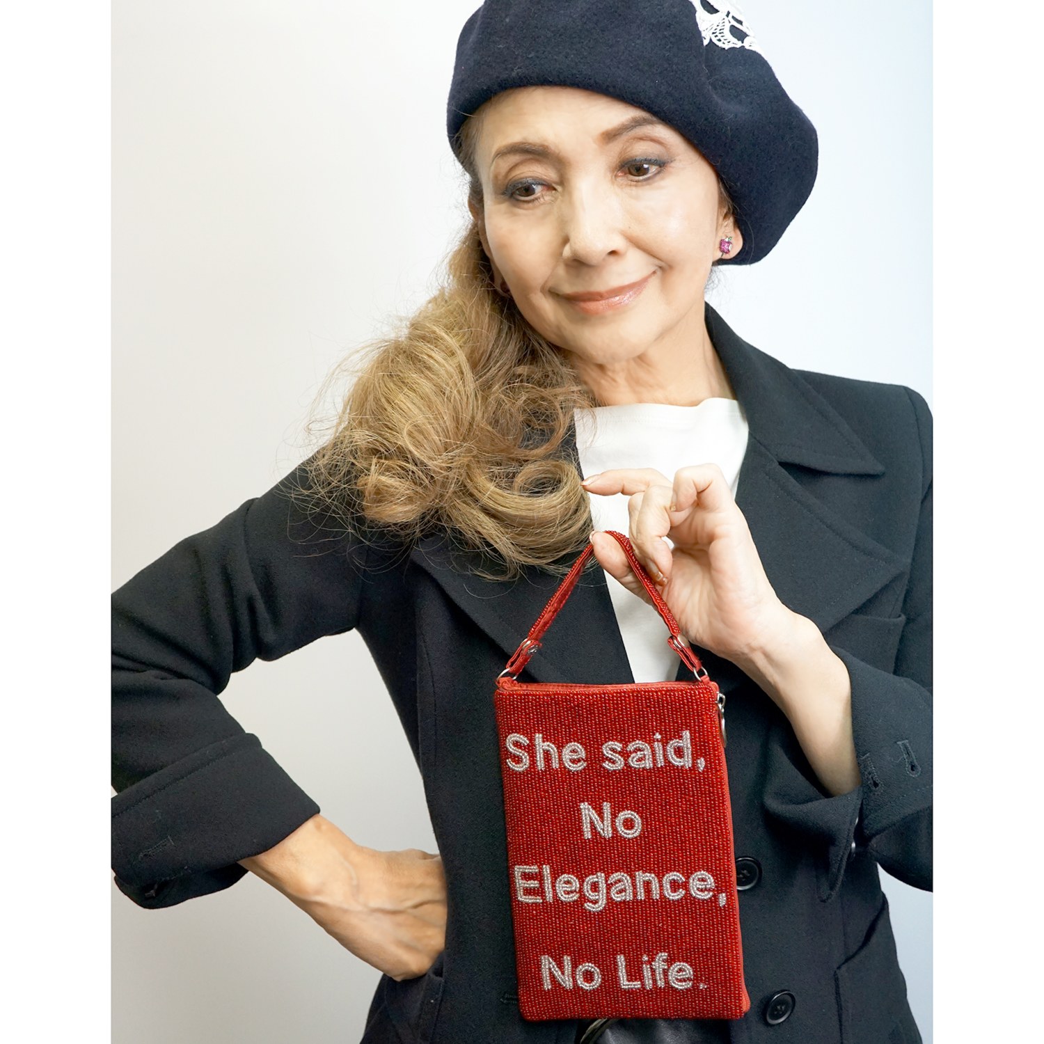 マダムヒロコ ビーズ刺しゅう ポケットみたいに使える ポーチ “ノーエレガンス、ノーライフ”