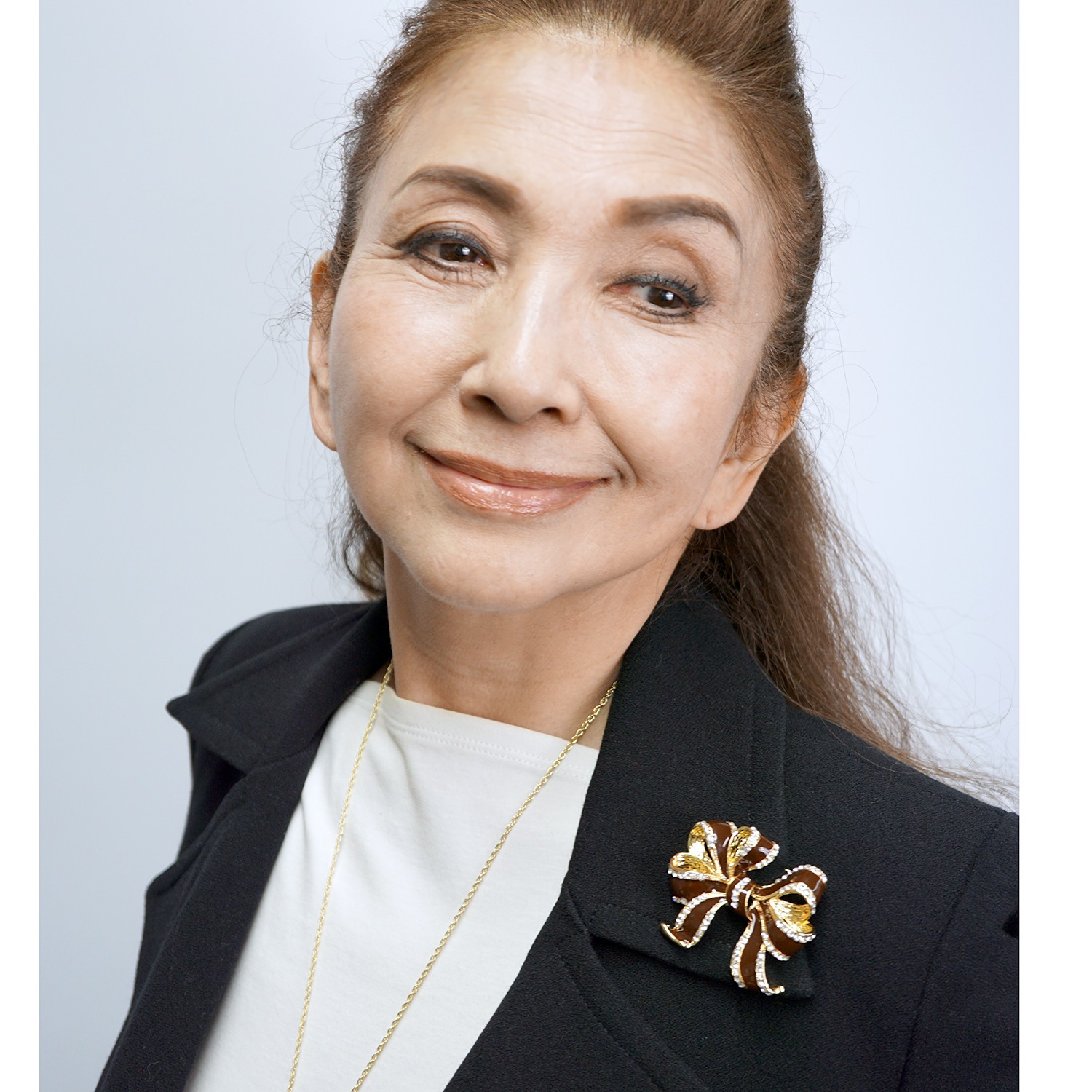 マダムヒロコ ビジュウ リボンモティーフ ブローチ “リュバン・ショコラ”