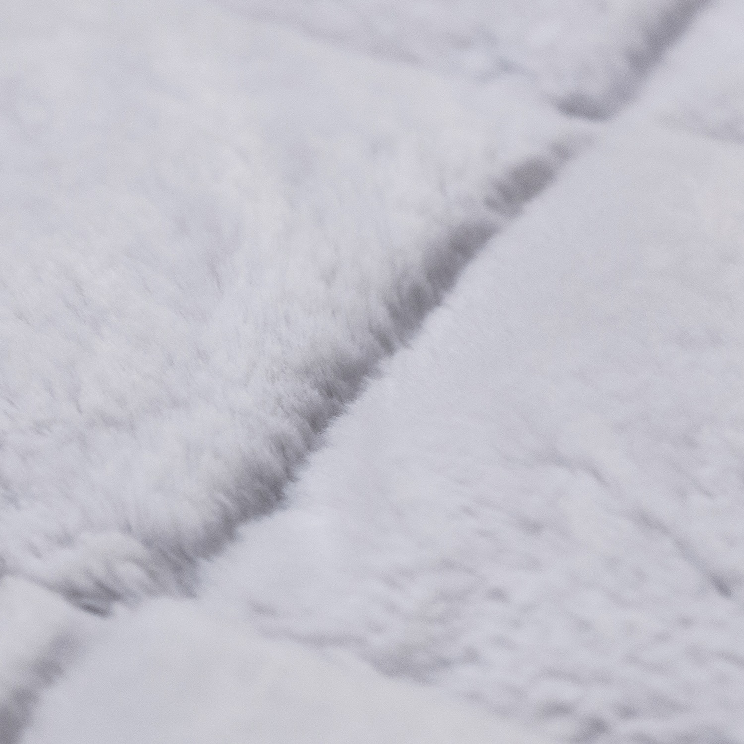 ＜セミダブル＞西川 極上の肌触り！ ラビットファータッチ 吸湿発熱わた入り 敷きパッド 