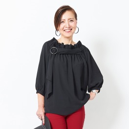 アプローズアンドコー
ニューヨーク
バックルタイアクセント
２ウェイプルオーバー