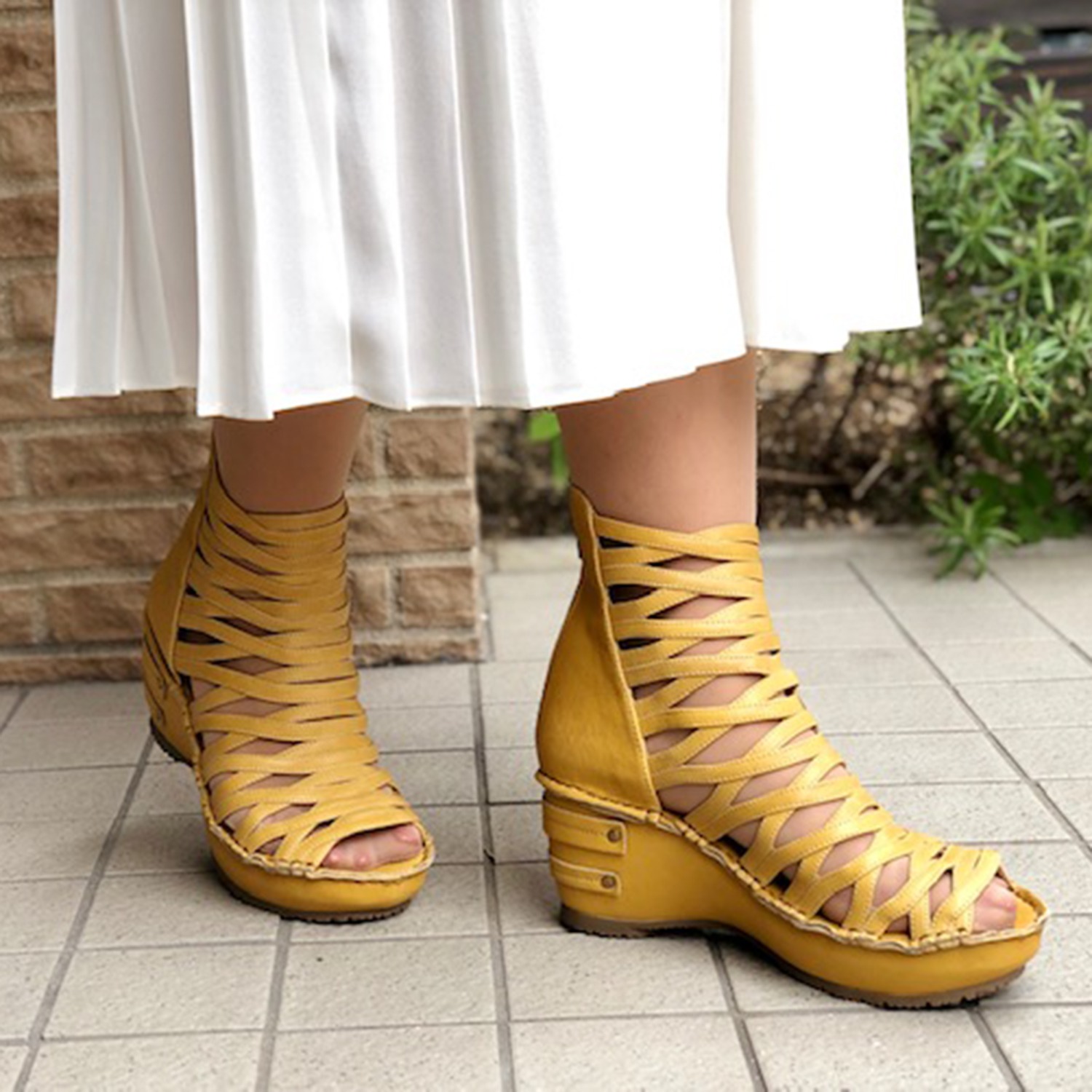 ヒナ　デイグリーン 牛革 グラディエーターブーティ