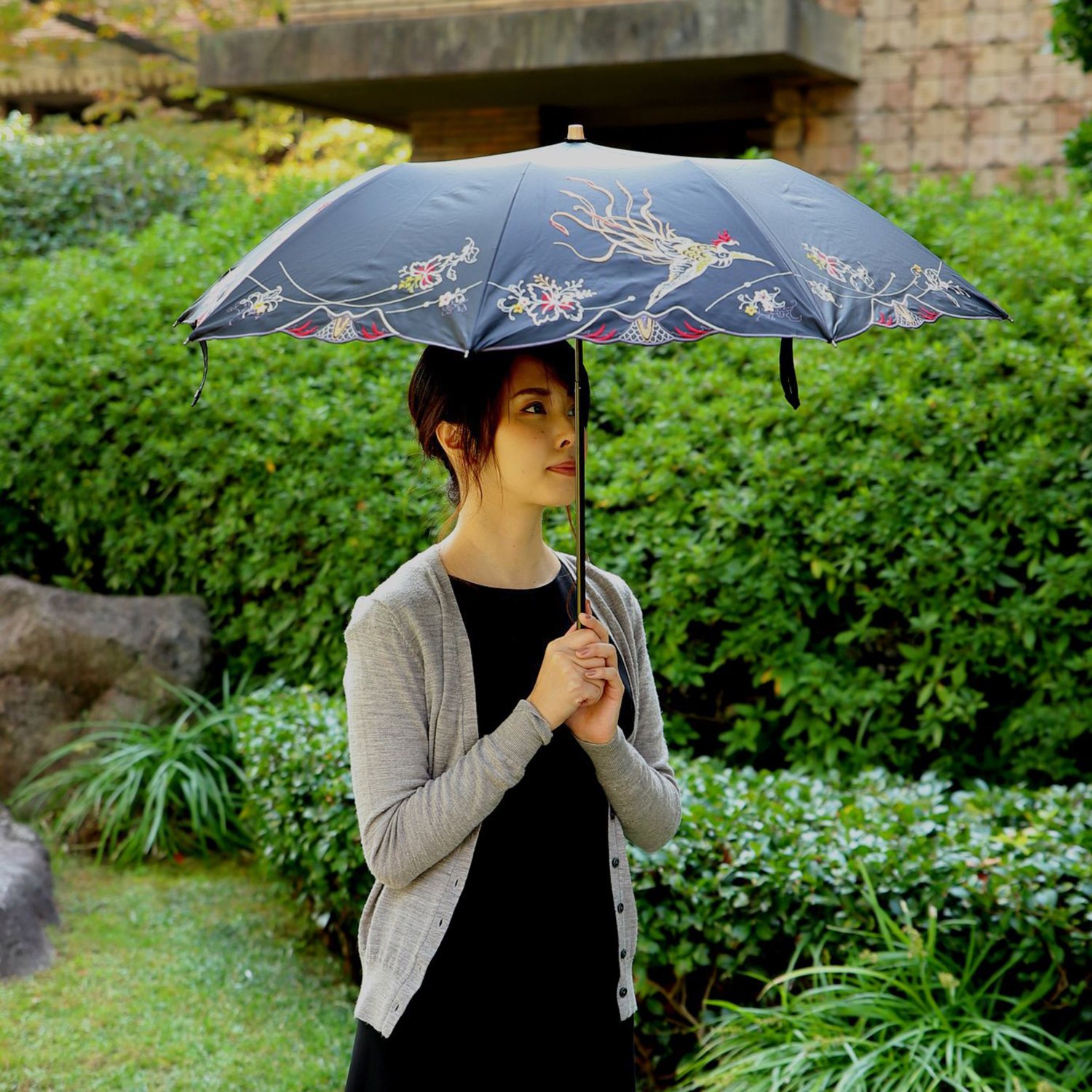 シノワズリーモダン 女優日傘プレミアム 鳳凰刺しゅう かわず張り 晴雨兼用折りたたみ傘