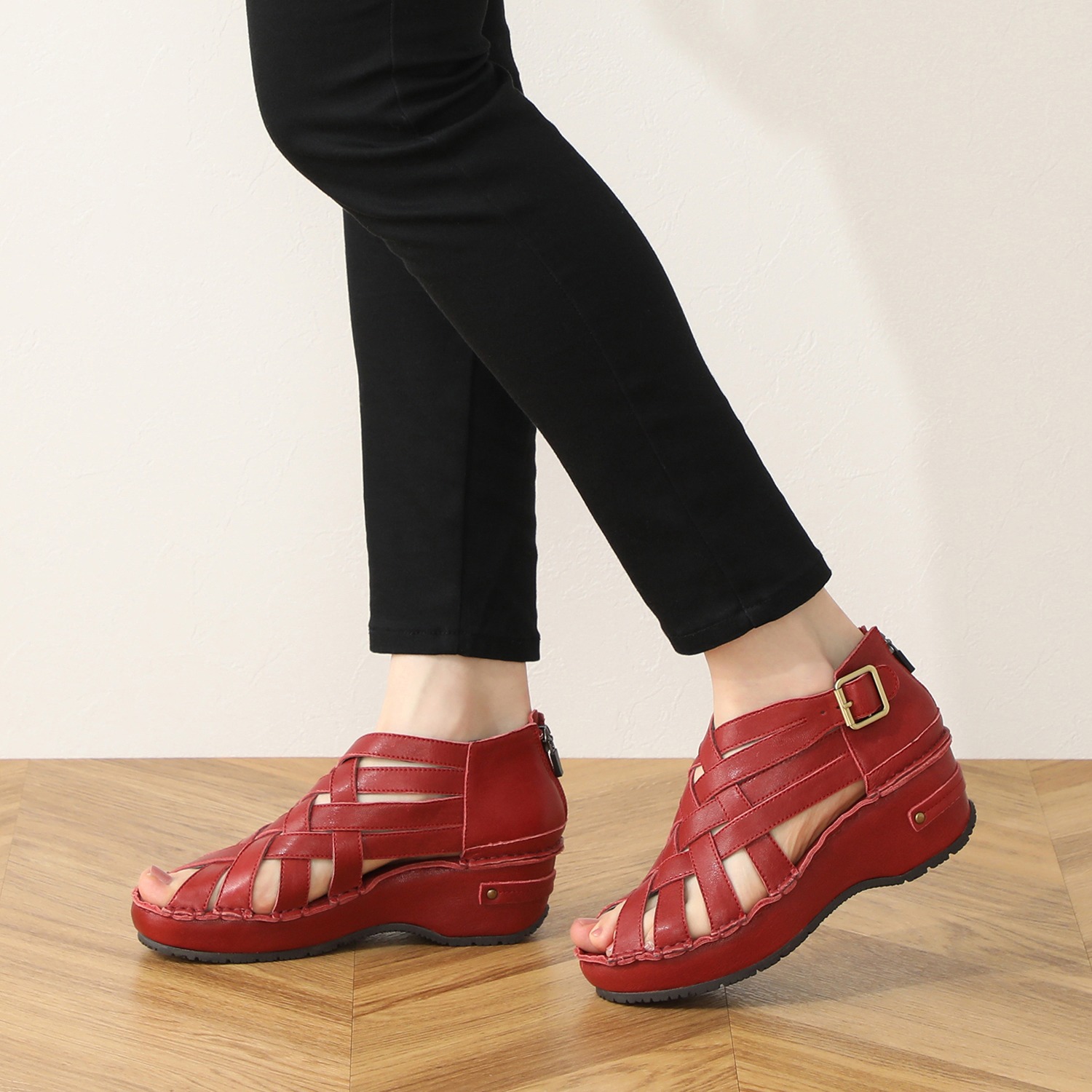 ヒナ　デイグリーン クロスデザイン レザーサンダル