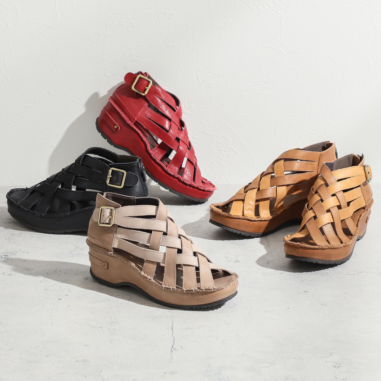 ヒナ　デイグリーン クロスデザイン レザーサンダル