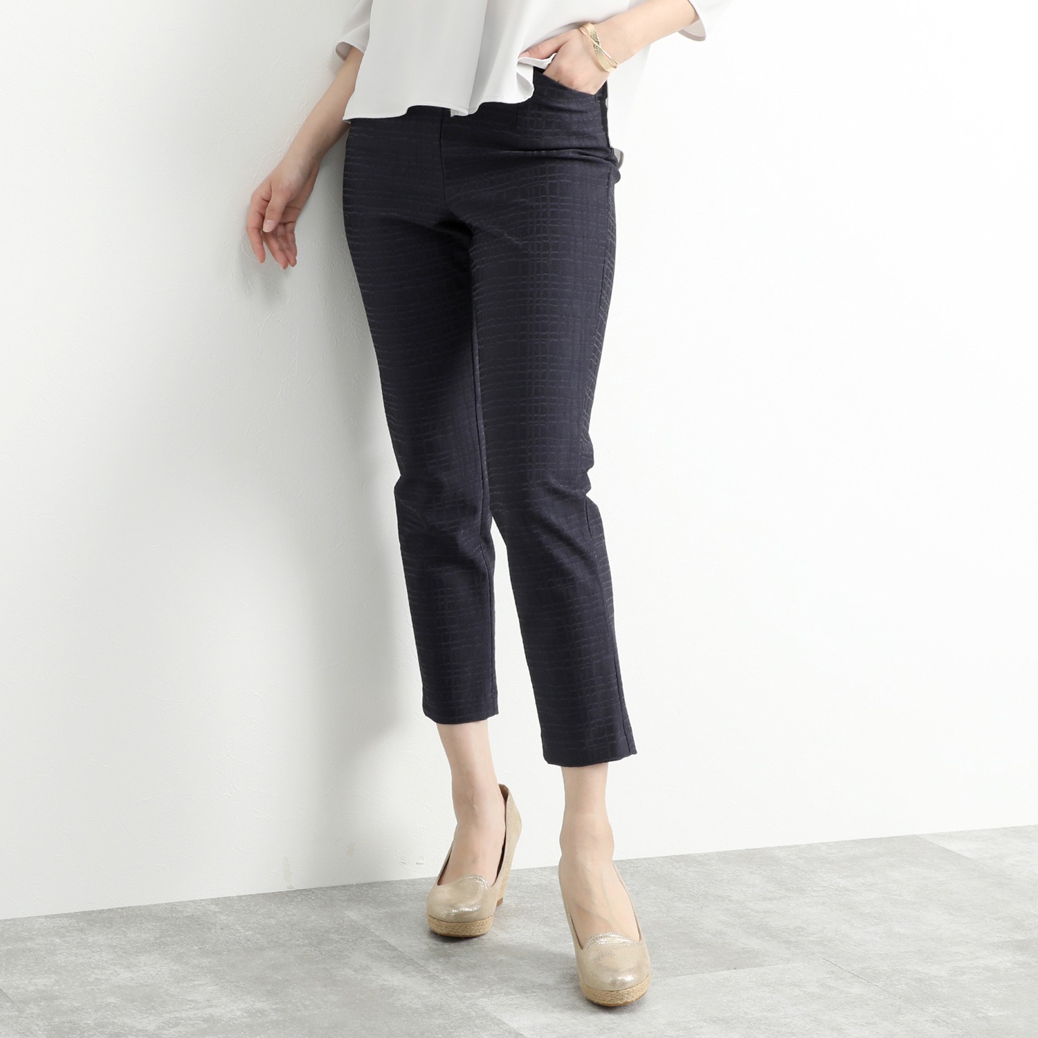 ピーツー 変形格子ジャガード プレミアムアンクルパンツ