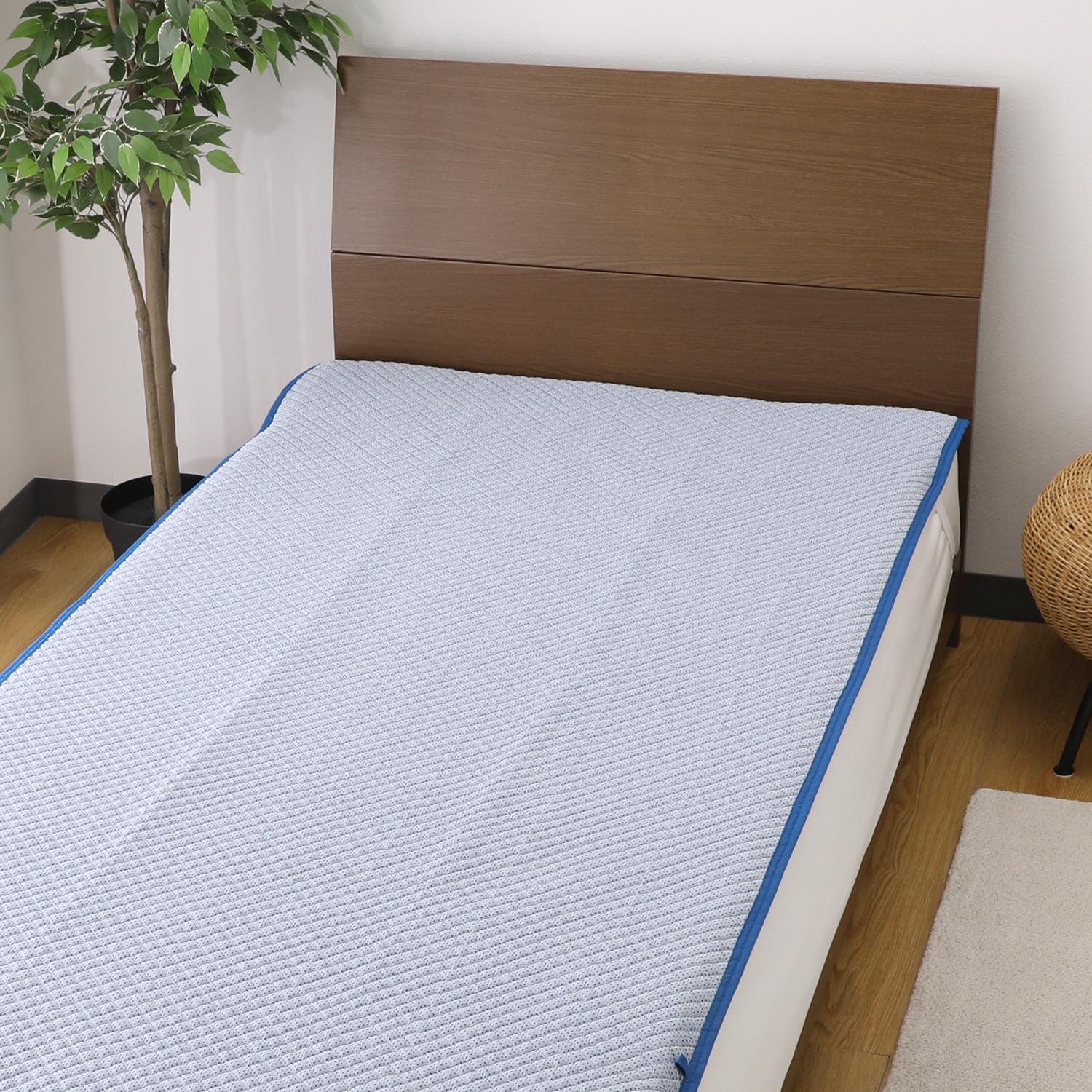 ＜ダブル＞ 西川 ひんやり＆さらさら 消臭ポコポコ敷きパッド