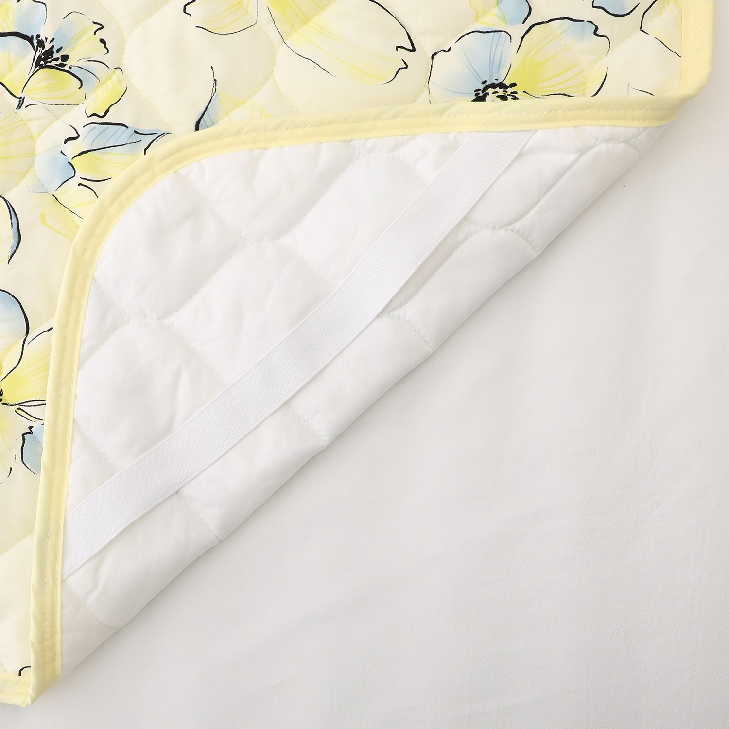 ＜シングル＞ 西川 ひんやりやわらか レーヨン消臭敷きパッド