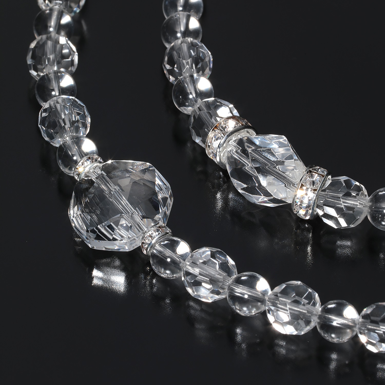 マイクローバー ロッククリスタルクォーツ マルチシェイプ ロンデルパーツアクセント ロングネックレス