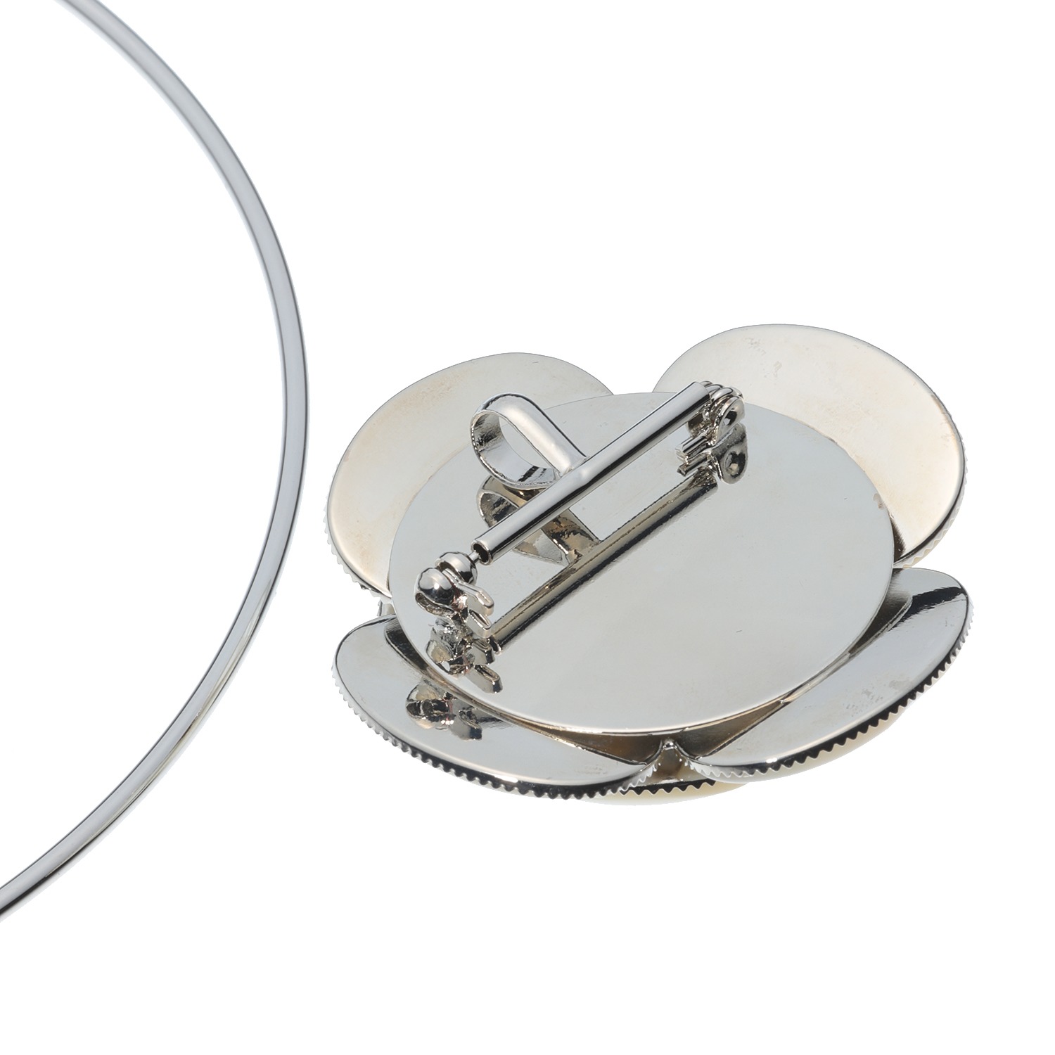 マダムヒロコ シェル カメリアモティーフ チョーカーペンダント “フルールイノサンス”