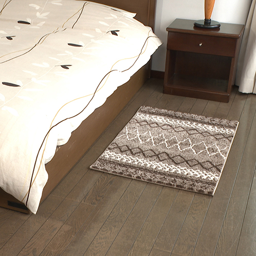 ＜６０×９０ｃｍ＞ トルコ製　ベニワレン柄 ウィルトン織 インテリアマット