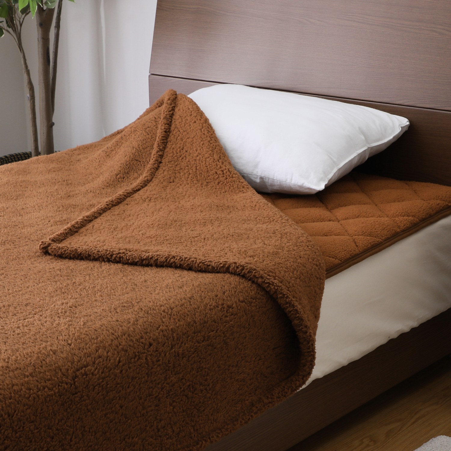 ＜ダブル＞ 西川 もふもふプードル 抗菌・消臭・蓄熱毛布 