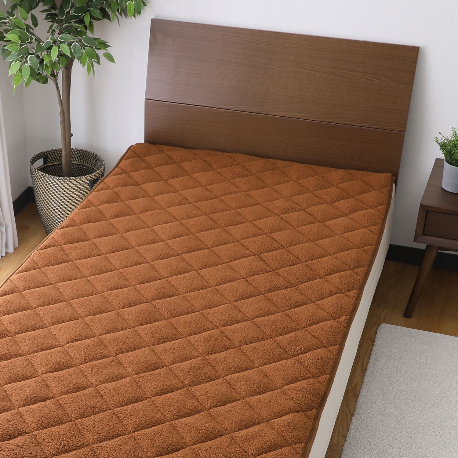 ＜ダブル＞ 西川 もふもふプードル 抗菌・消臭・蓄熱 敷きパッド